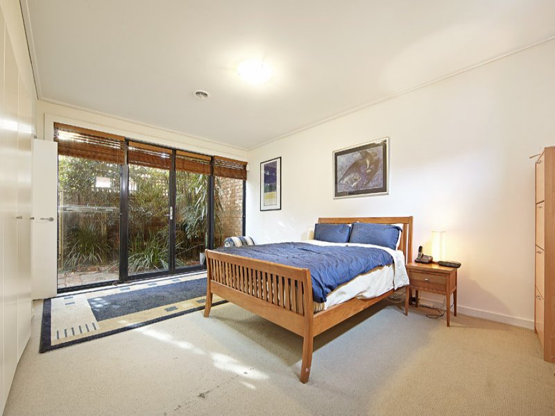 3/4 Docker Street, Elwood image 5