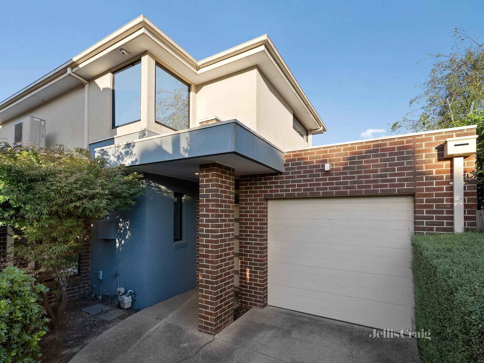 3/4 Elvie Street, Doncaster East image 1