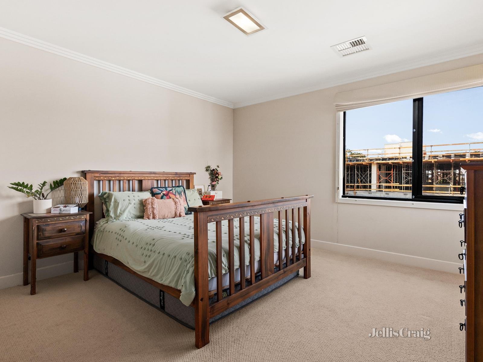 3/4 Elvie Street, Doncaster East image 8