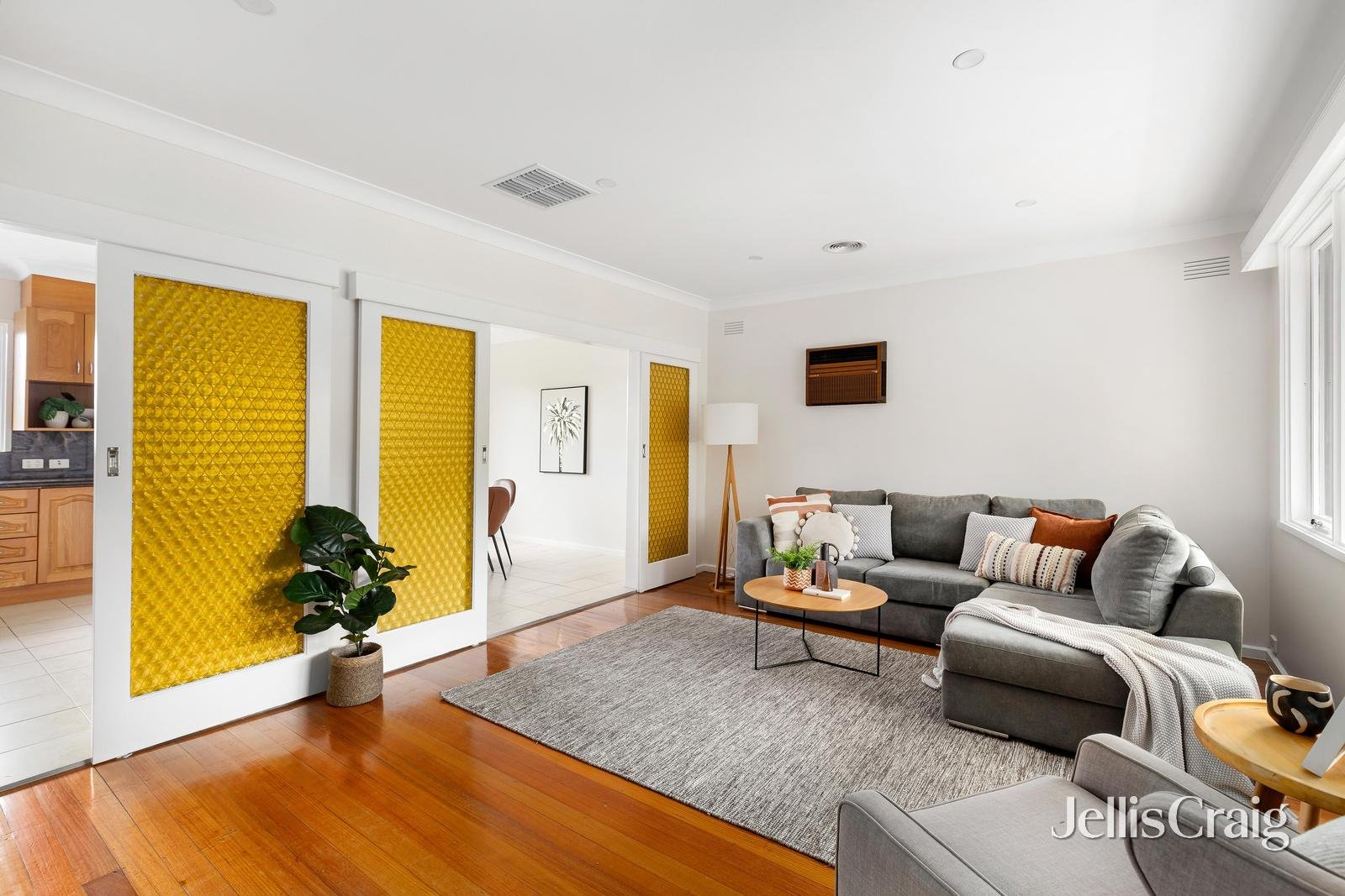 34 Falcon Road, Macleod image 2