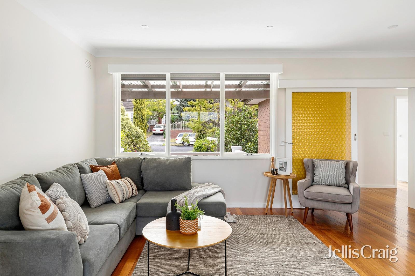 34 Falcon Road, Macleod image 3