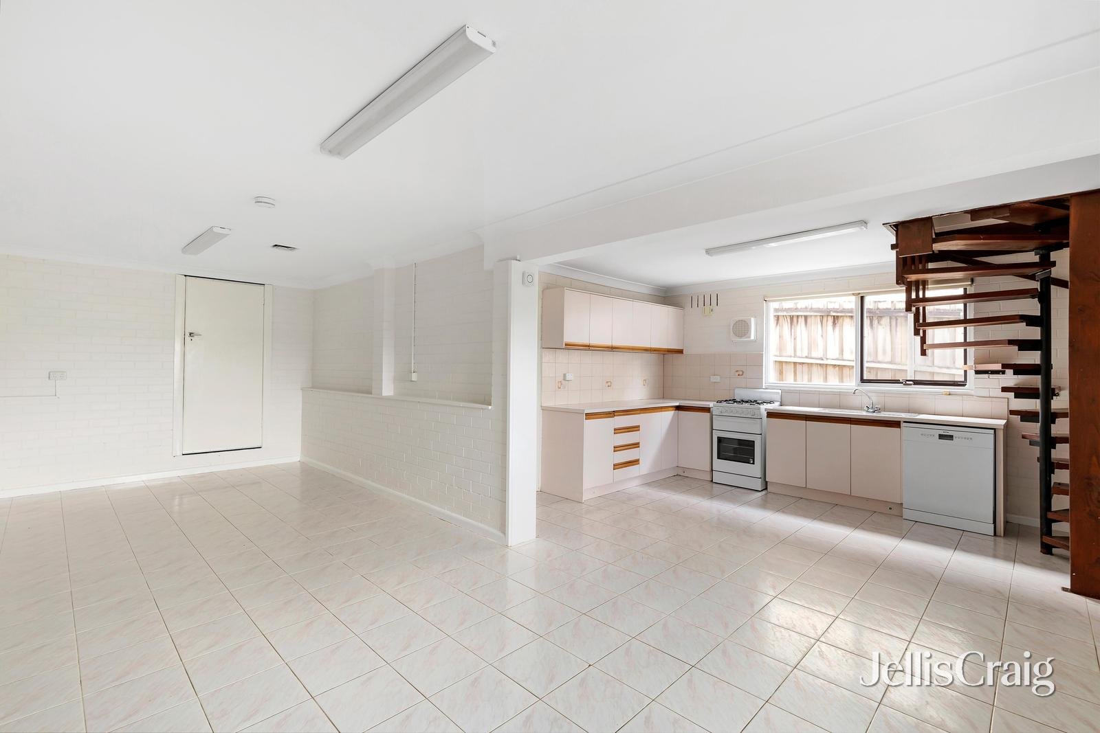 34 Falcon Road, Macleod image 11