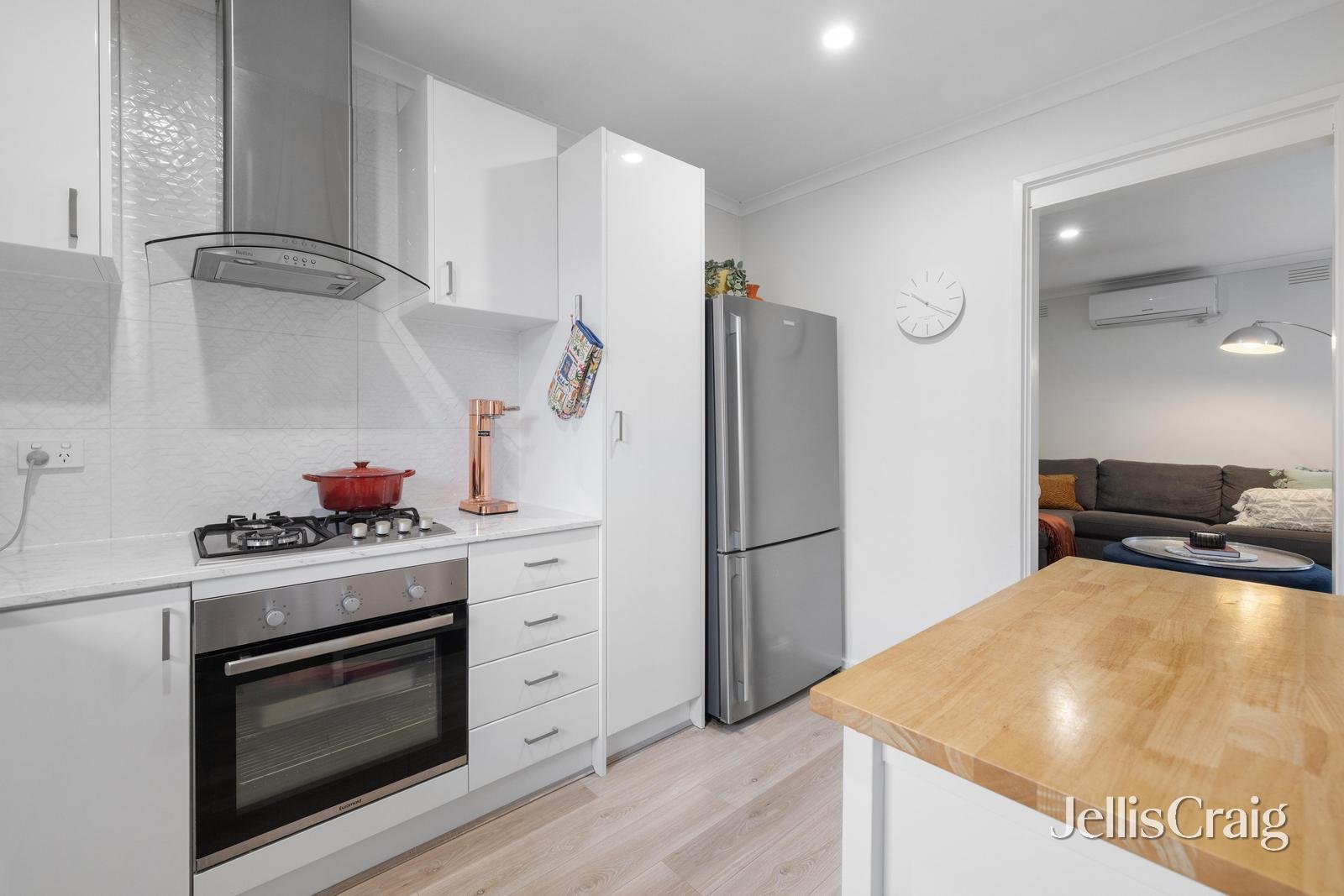 3/4 Fir Street, Blackburn image 2