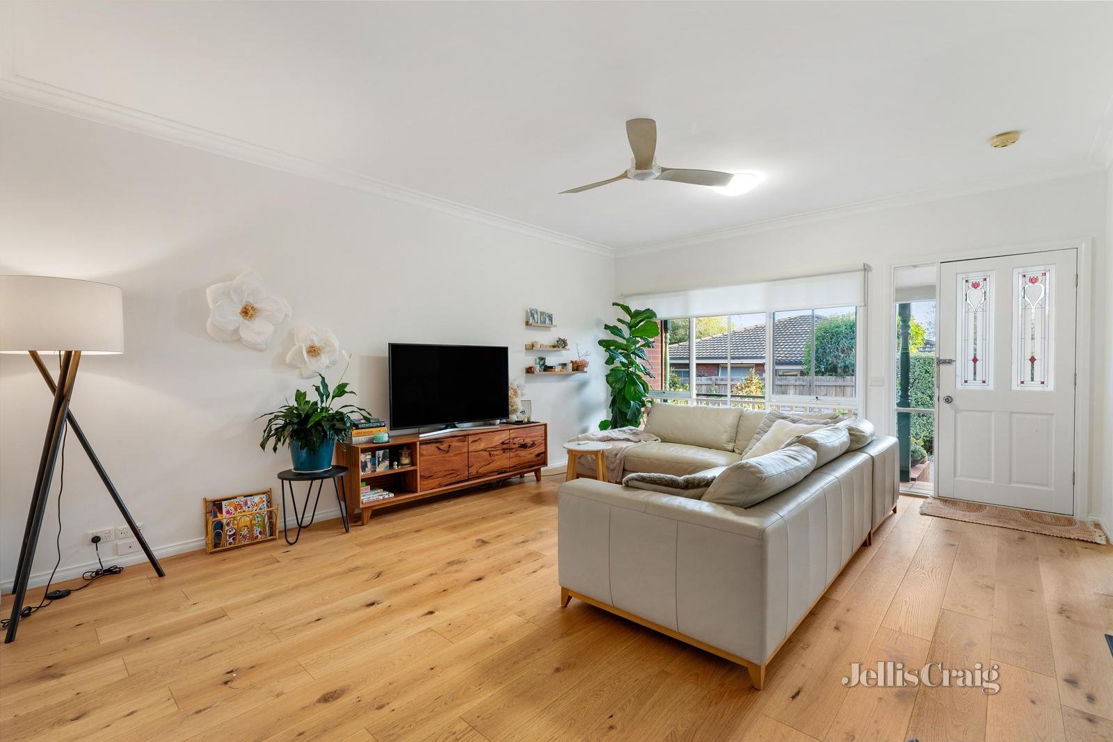 3/4 Florence Road, Surrey Hills image 2