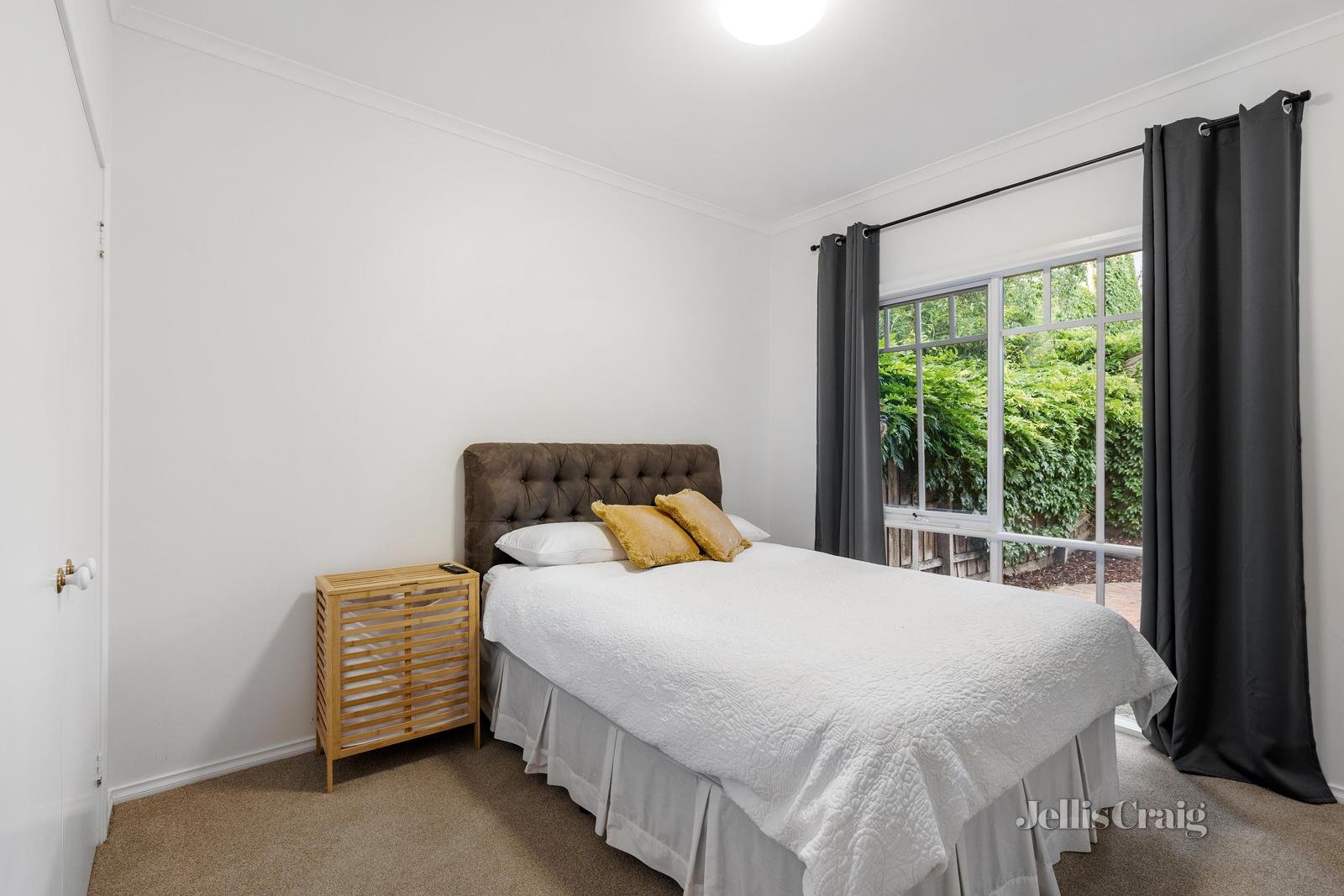 3/4 Florence Road, Surrey Hills image 8