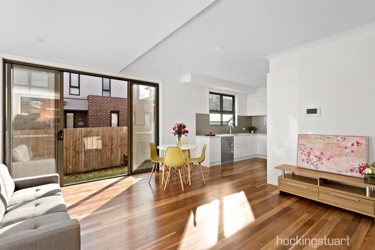 3/4 Fortune Street, Box Hill North image 1