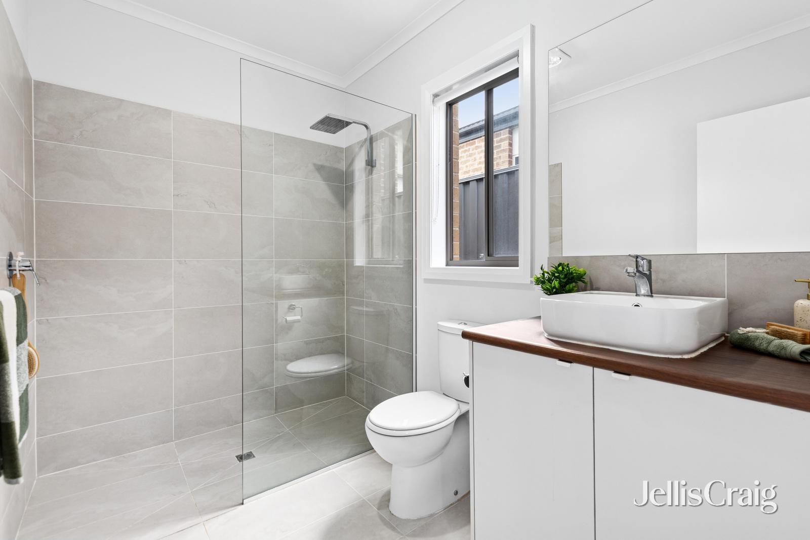 34 Fraser Street, Mount Pleasant image 7