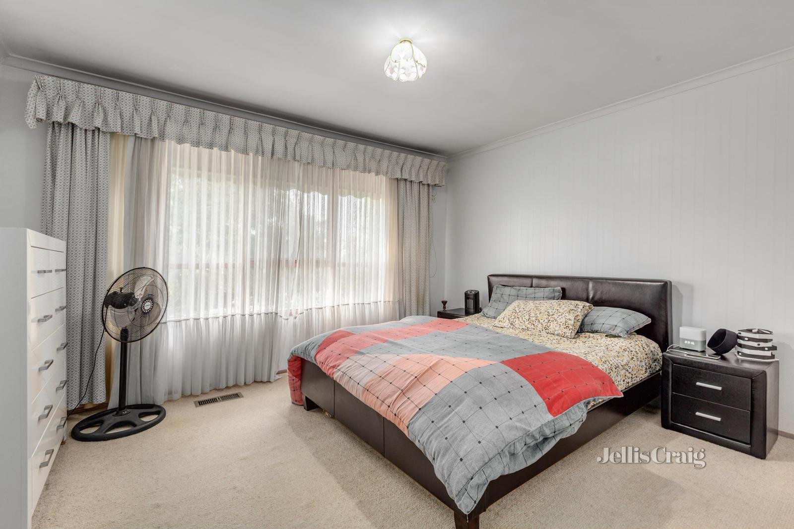 34 Garrisson Drive, Glen Waverley image 5