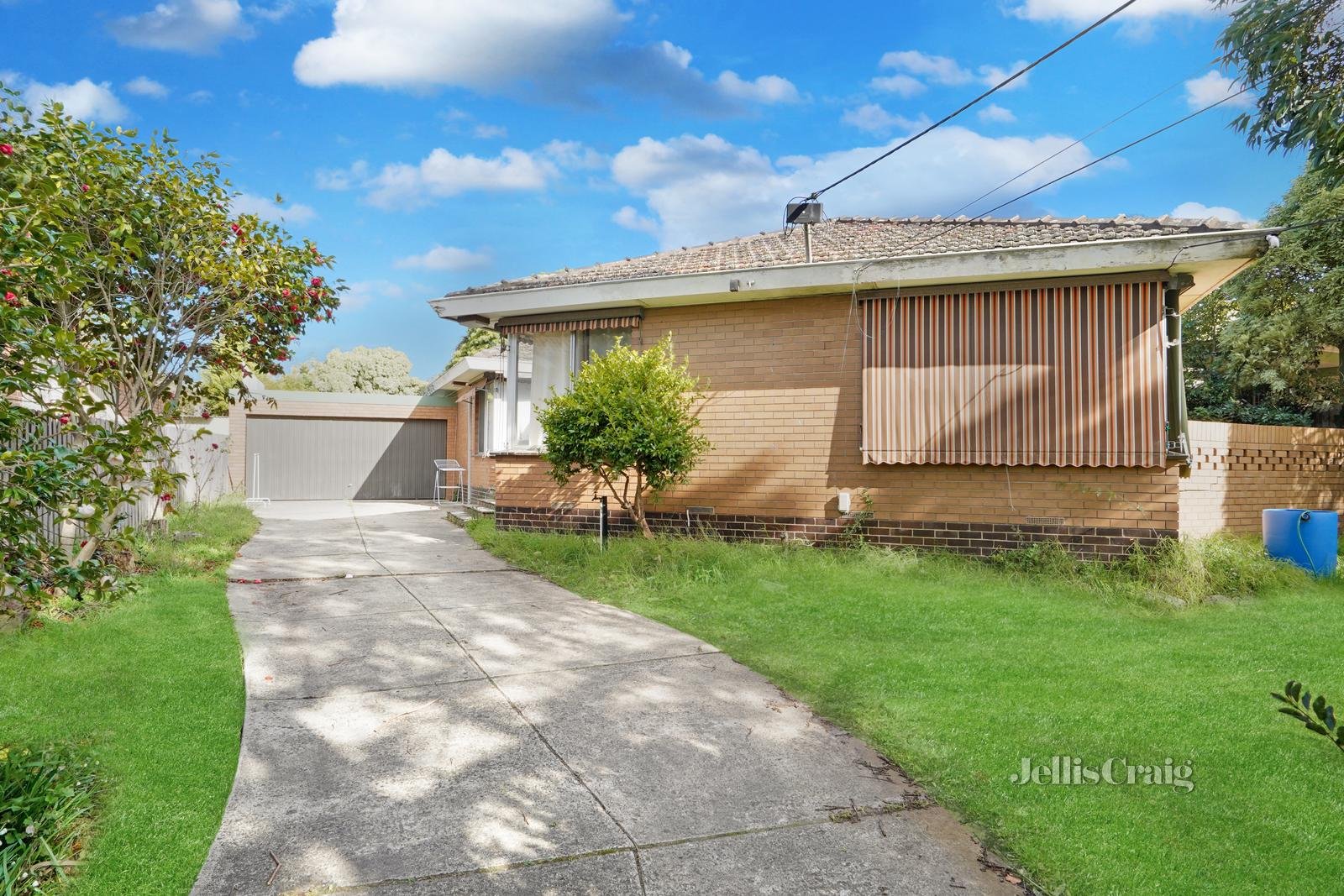 34 Glen Tower Drive, Glen Waverley, VIC 3150 House for Sale