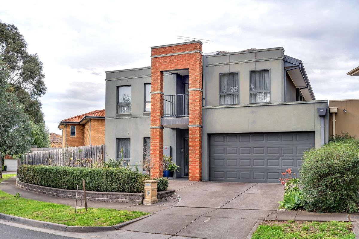 34 Governors Road, Coburg image 1