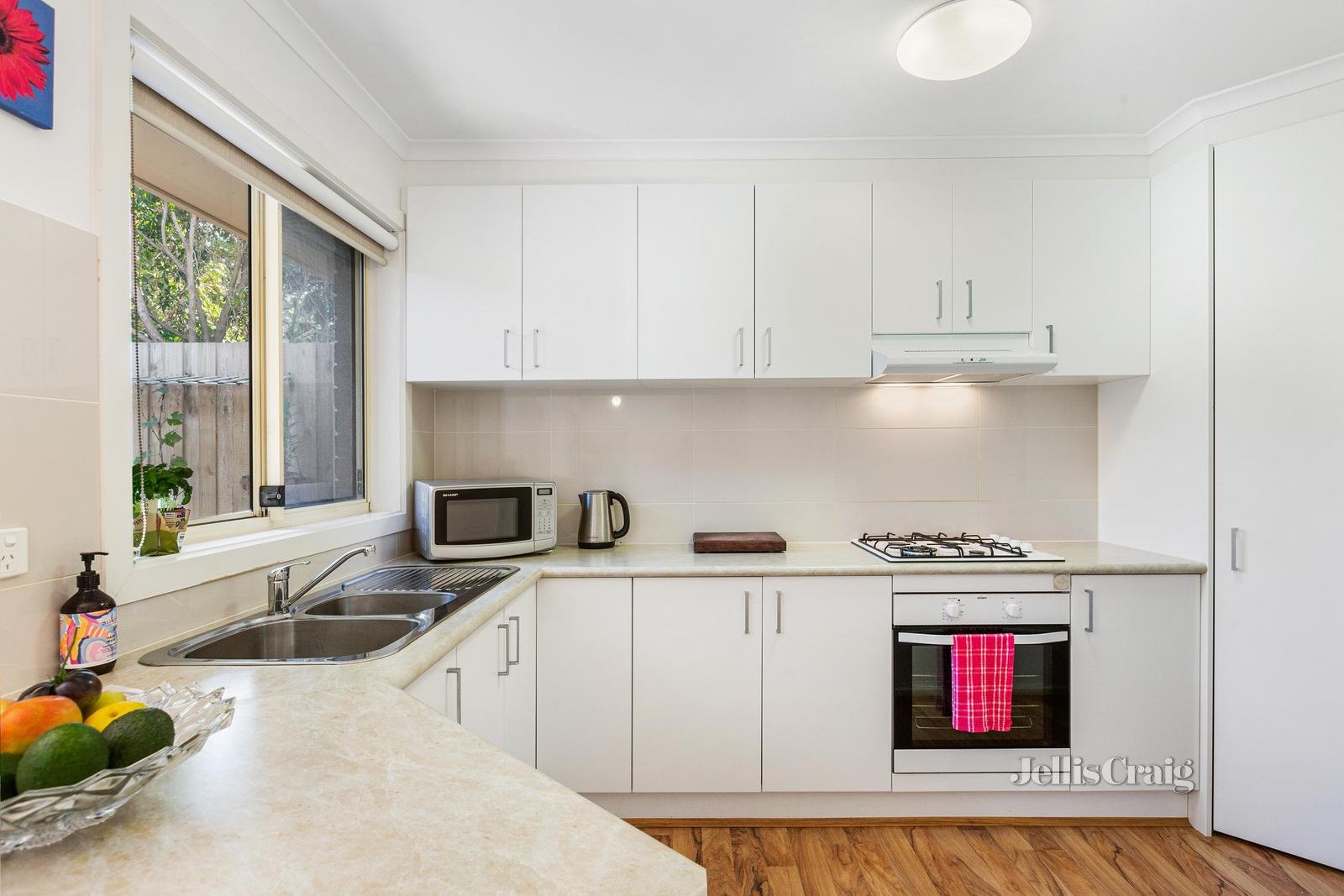 3/4 Grove Road, Rosanna image 5