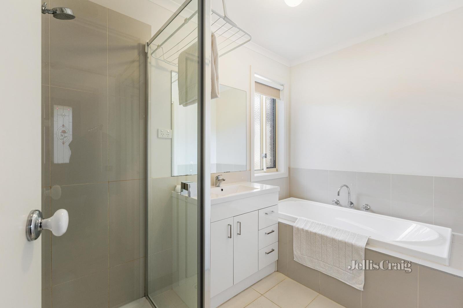 3/4 Grove Road, Rosanna image 10