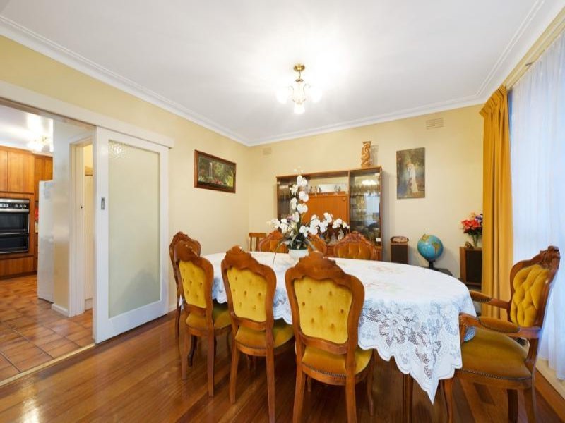 34 Harrison Street, Box Hill North image 3