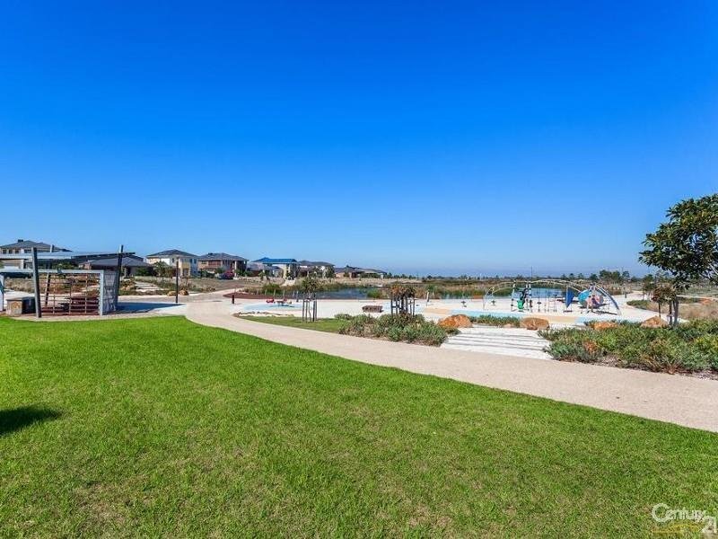 34 Hugo Drive, Point Cook image 12