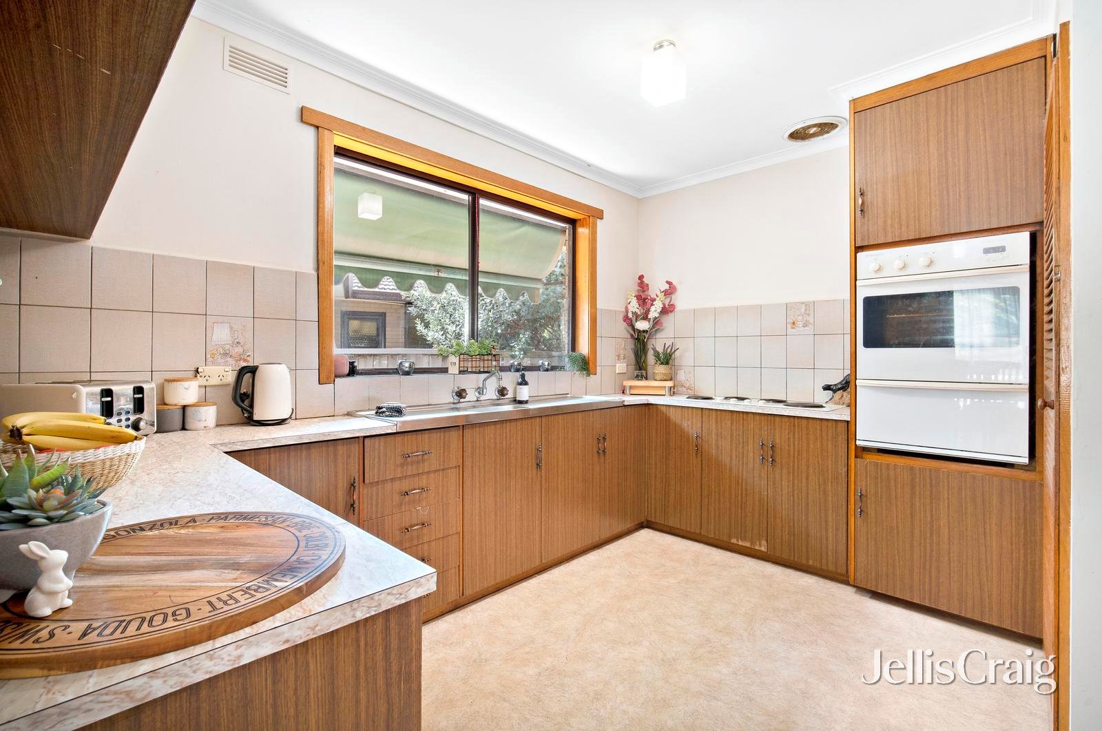 34 Lake Street, Wendouree image 2