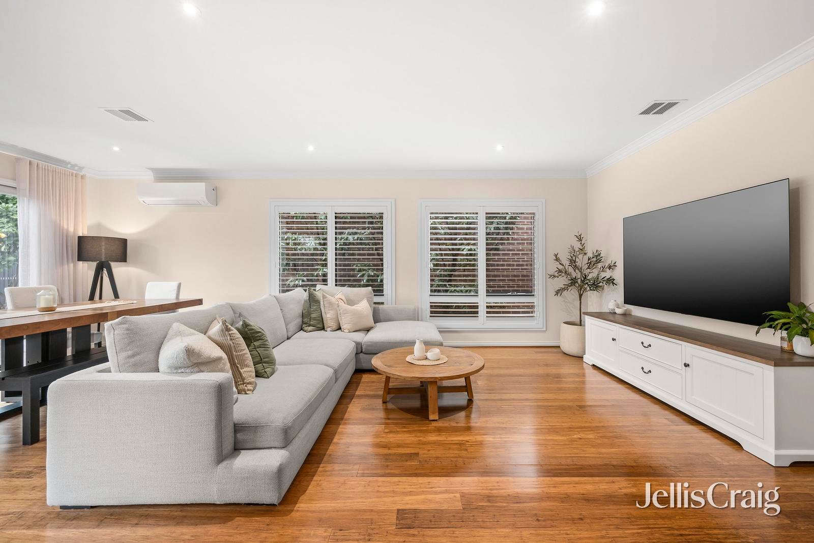 34 Lancaster Road, Mooroolbark image 4