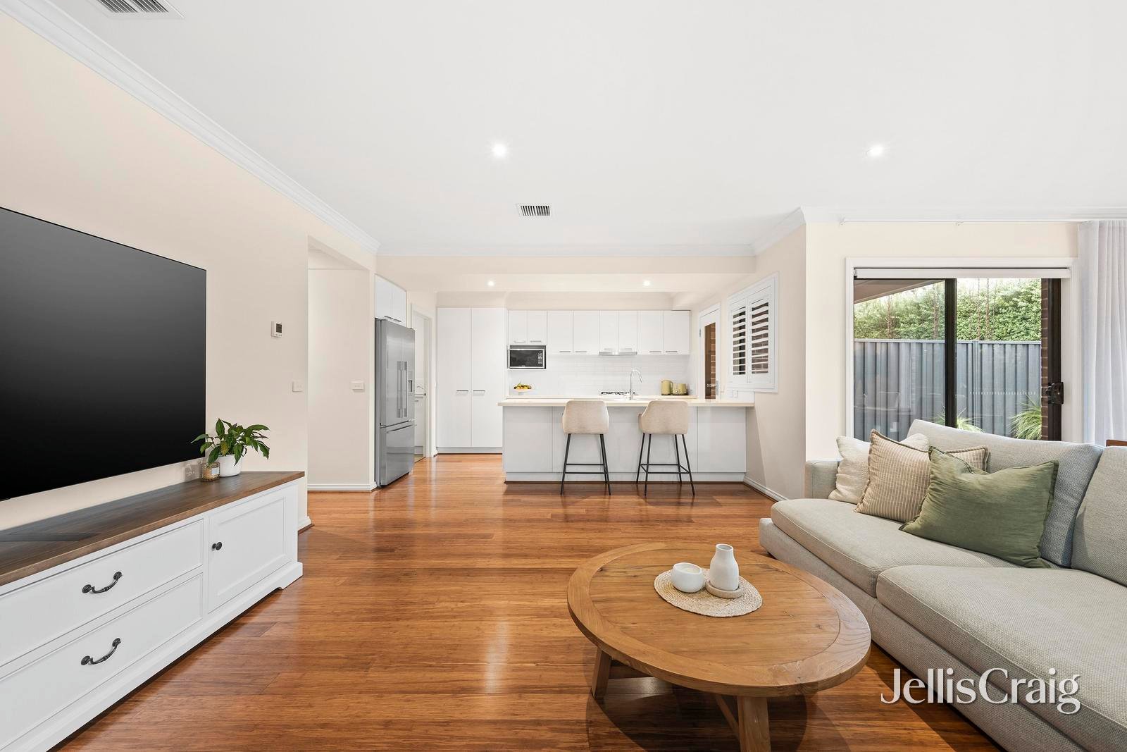 34 Lancaster Road, Mooroolbark image 5