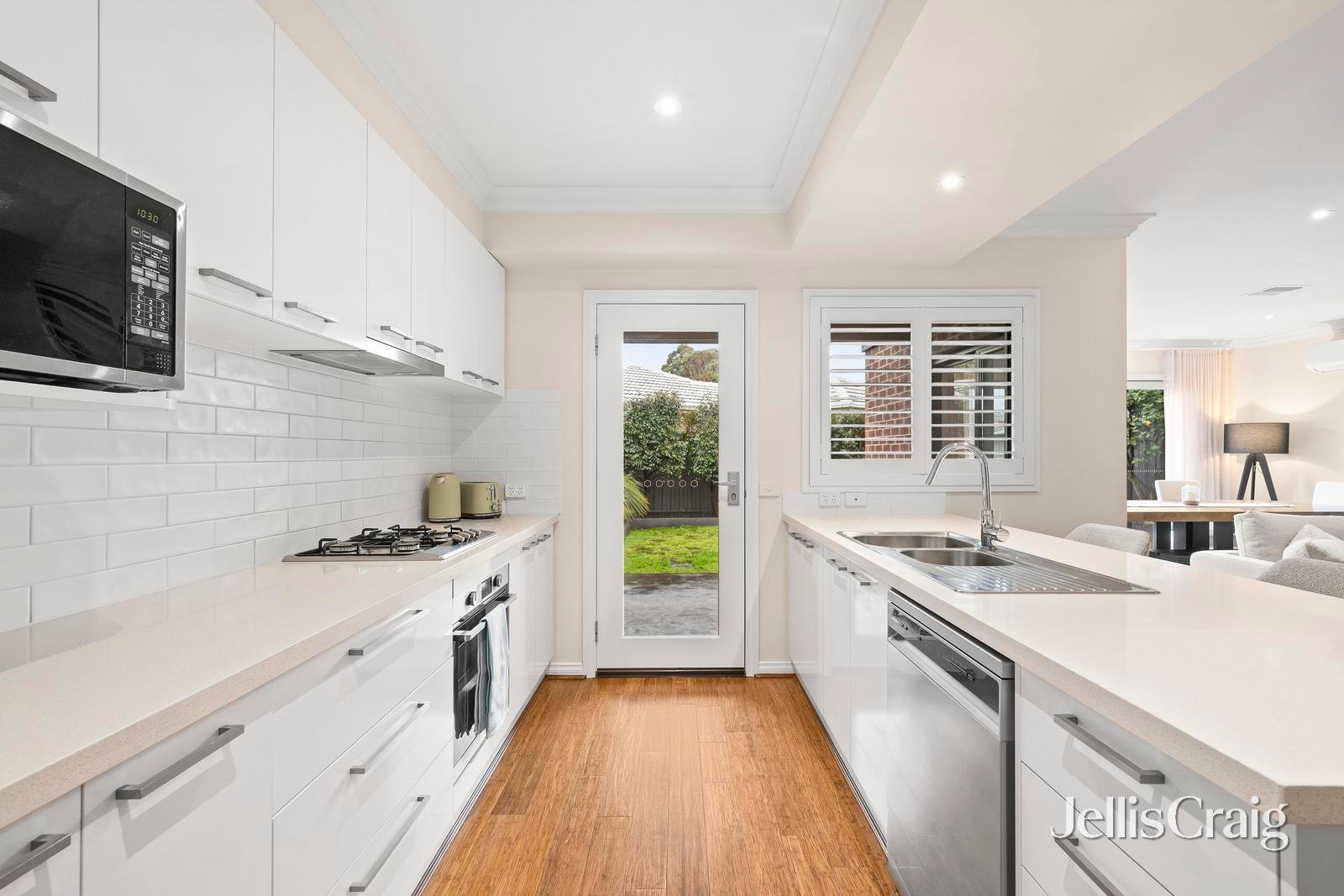 34 Lancaster Road, Mooroolbark image 8