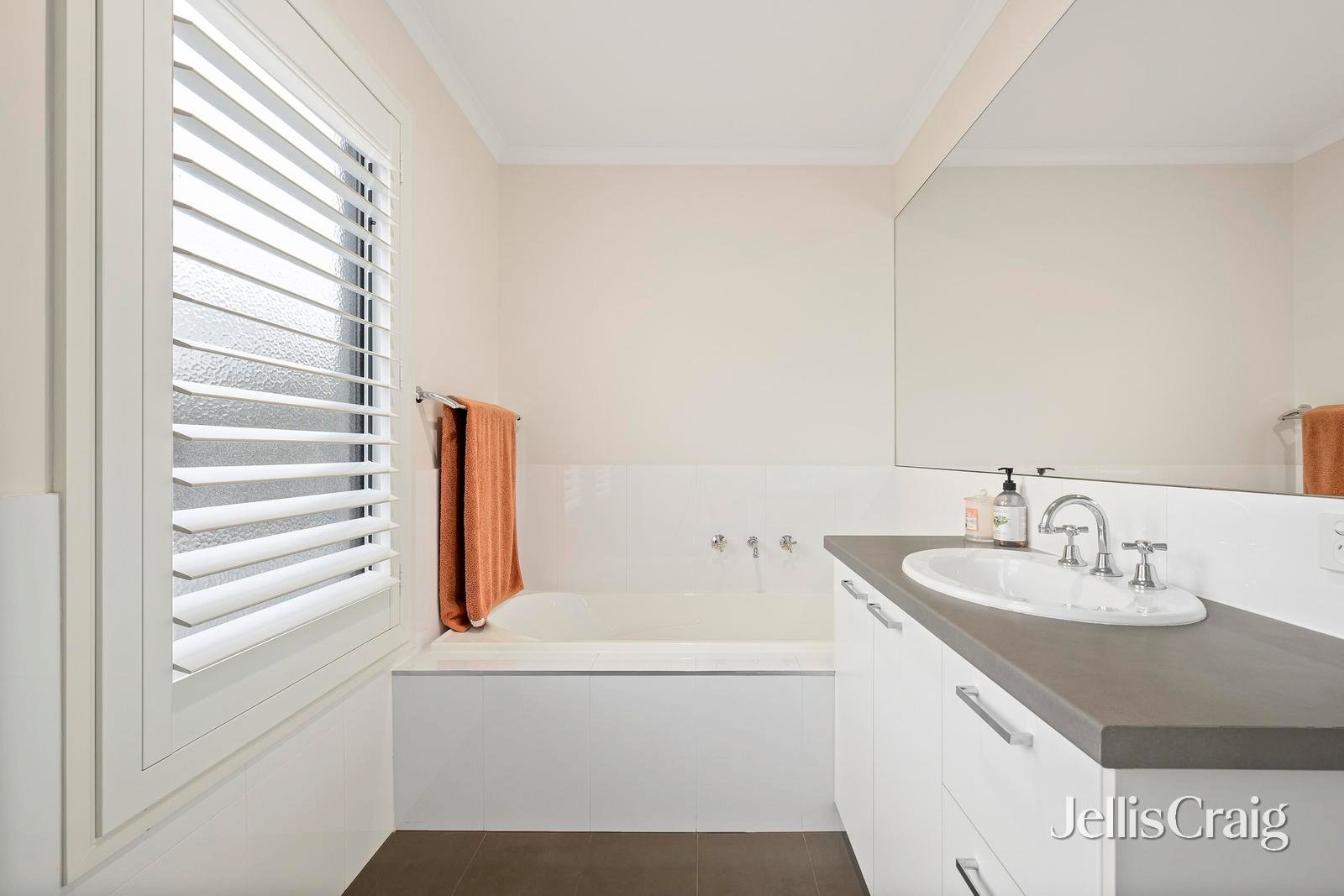 34 Lancaster Road, Mooroolbark image 15