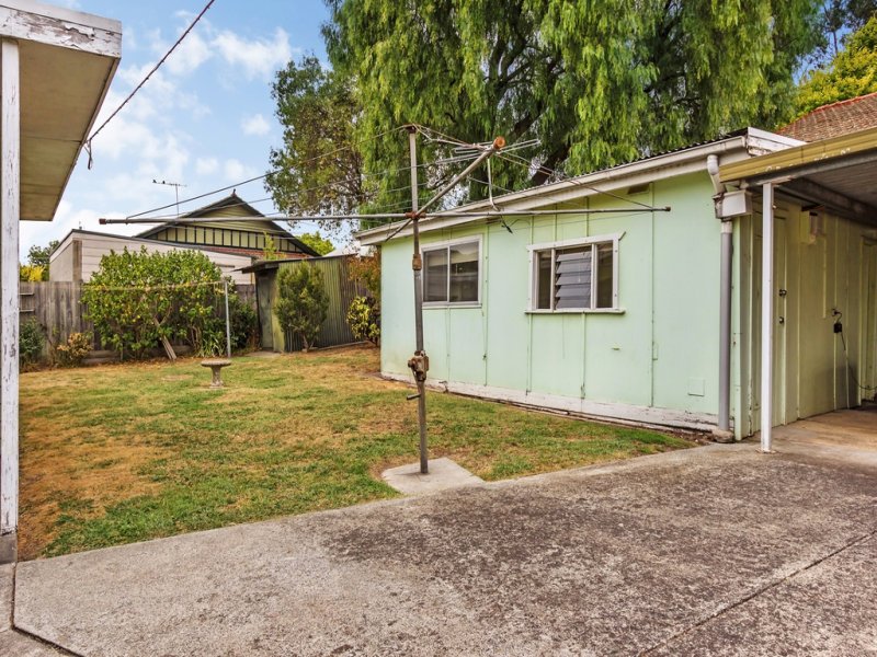 34 Landale Street, Box Hill image 8