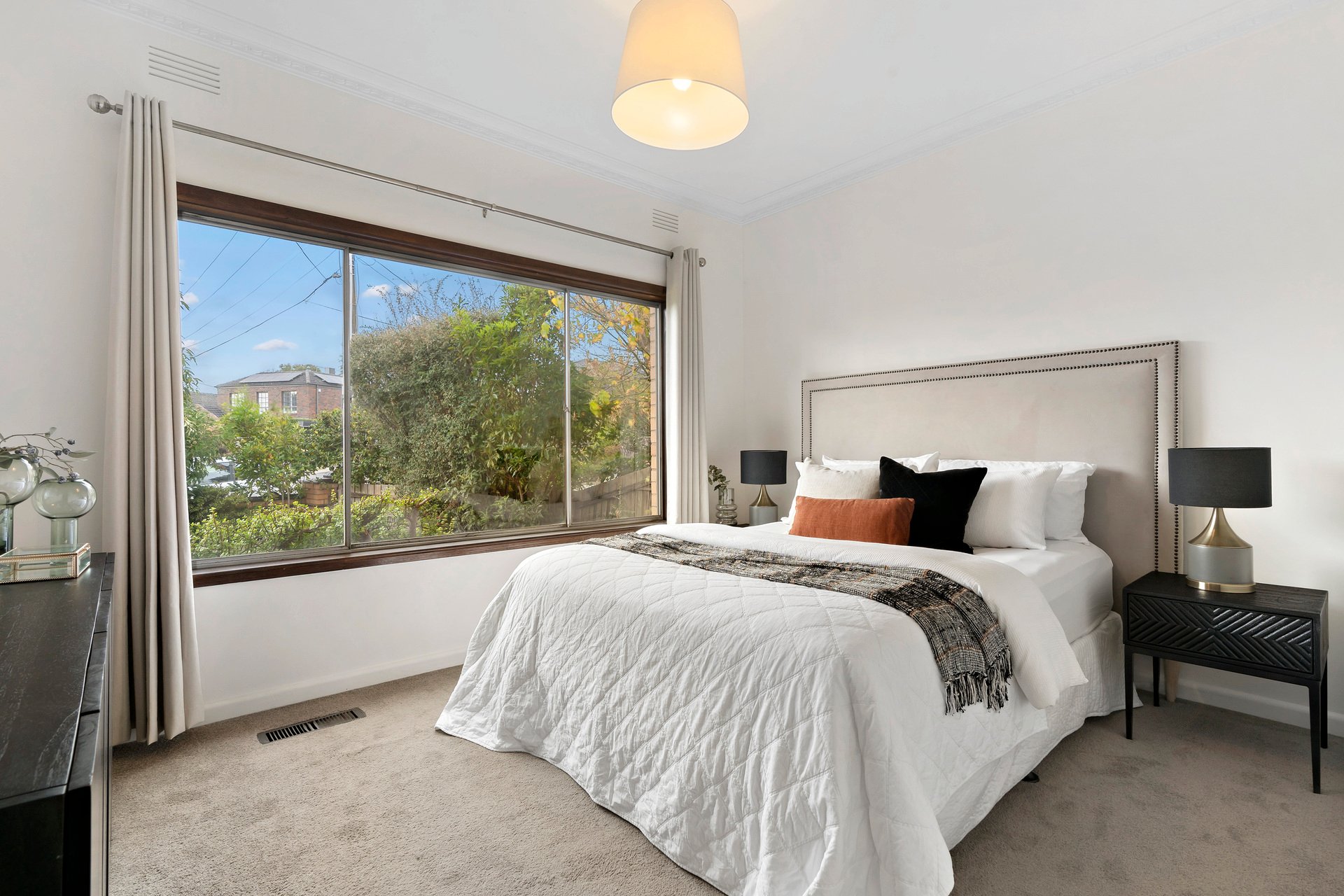 Property Gallery Thumbnail 7