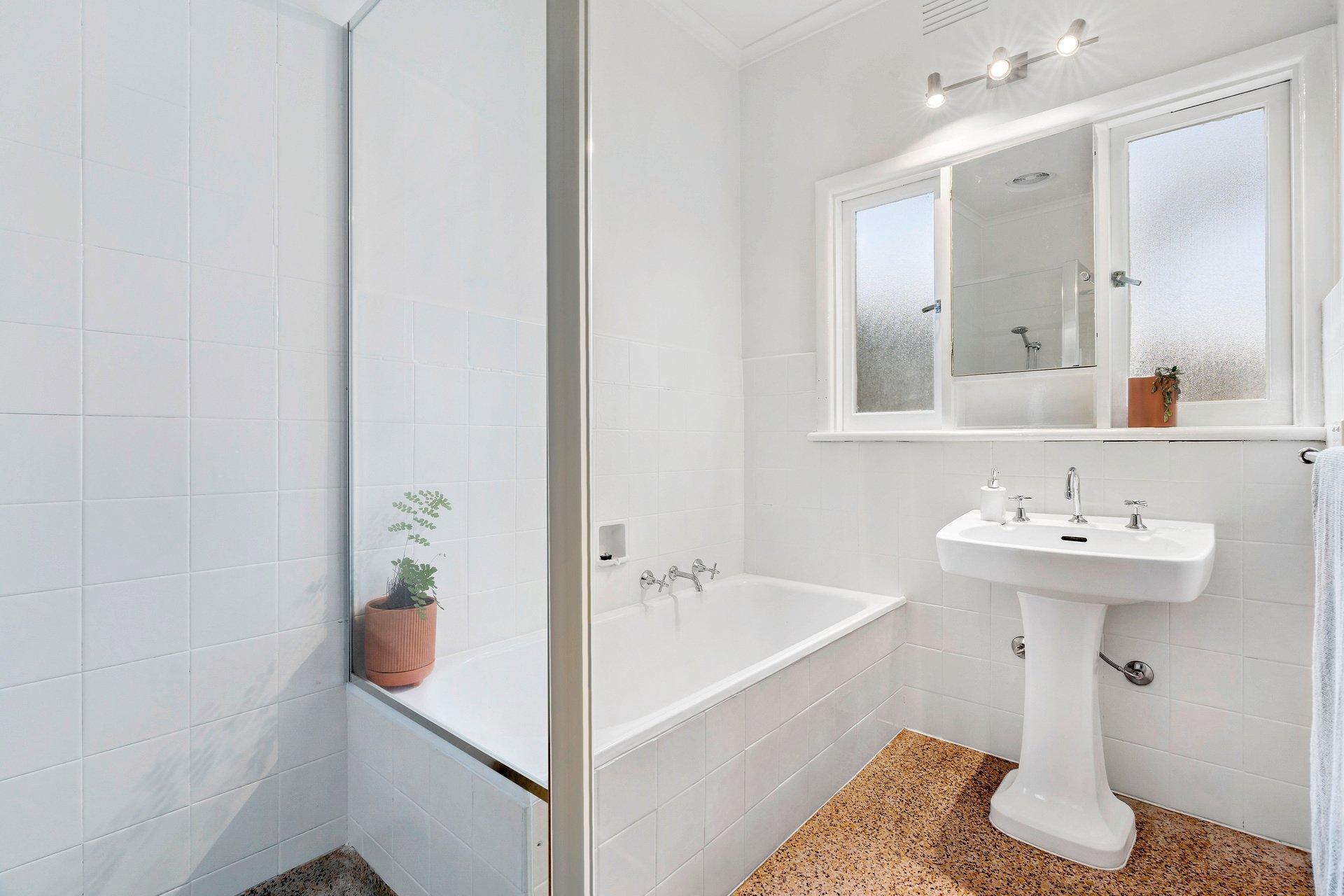 Property Gallery Thumbnail 8