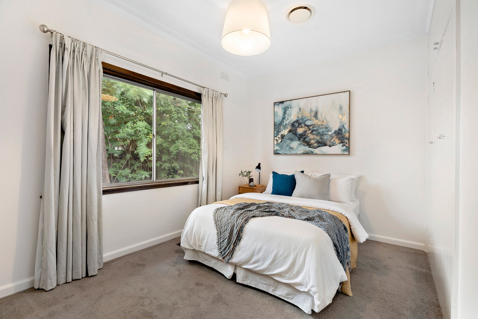 Property Gallery Thumbnail 9