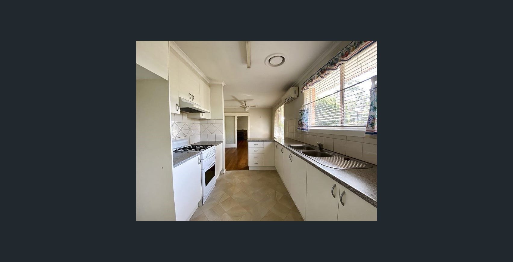 3/4 Leonard Street, Dandenong image 2