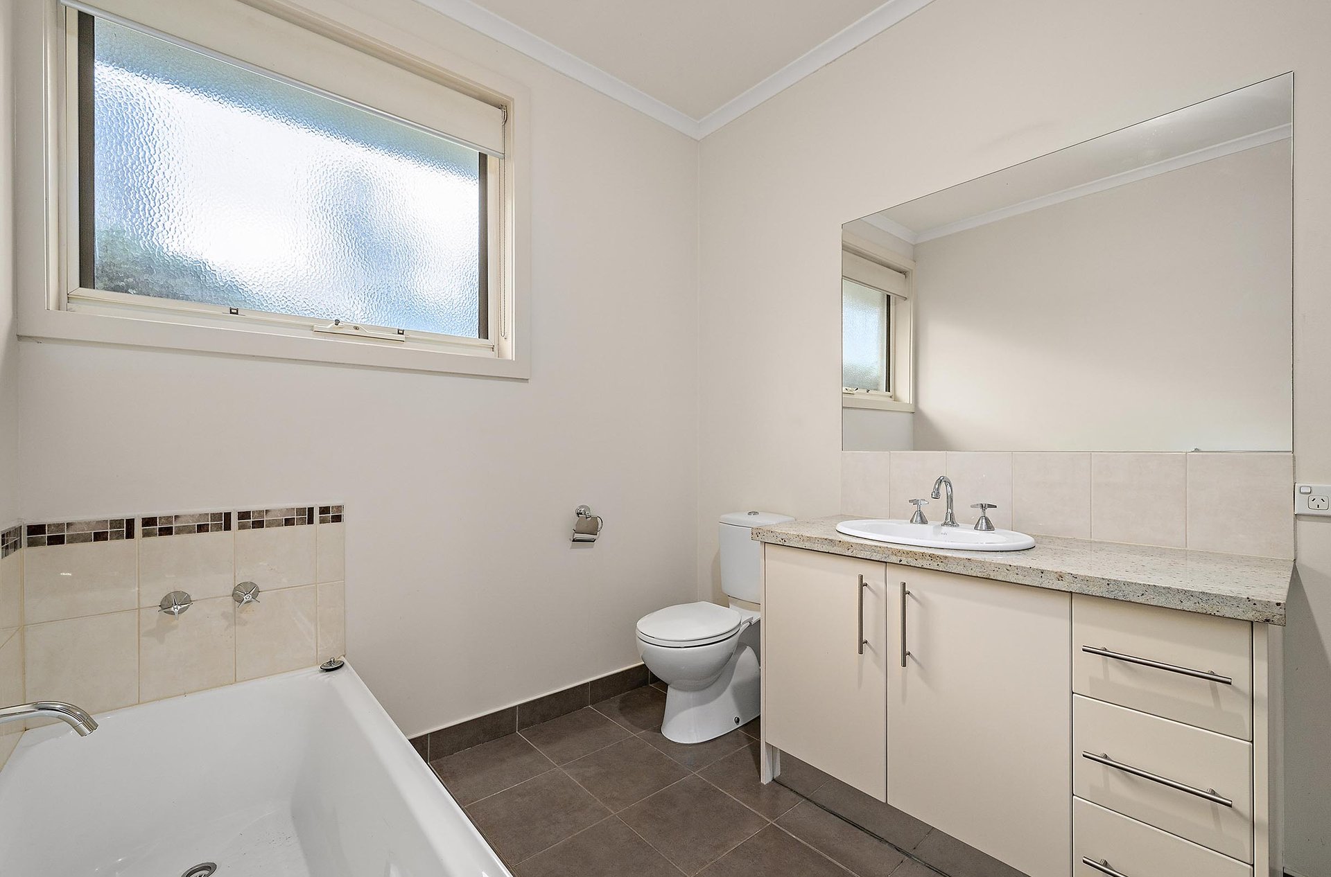 3/4 Lincoln Road, Croydon image 10