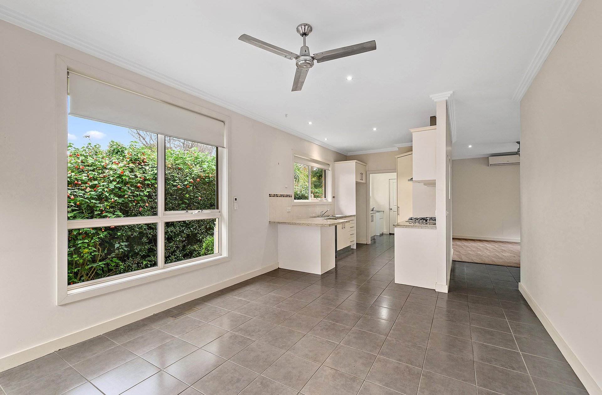 3/4 Lincoln Road, Croydon image 3