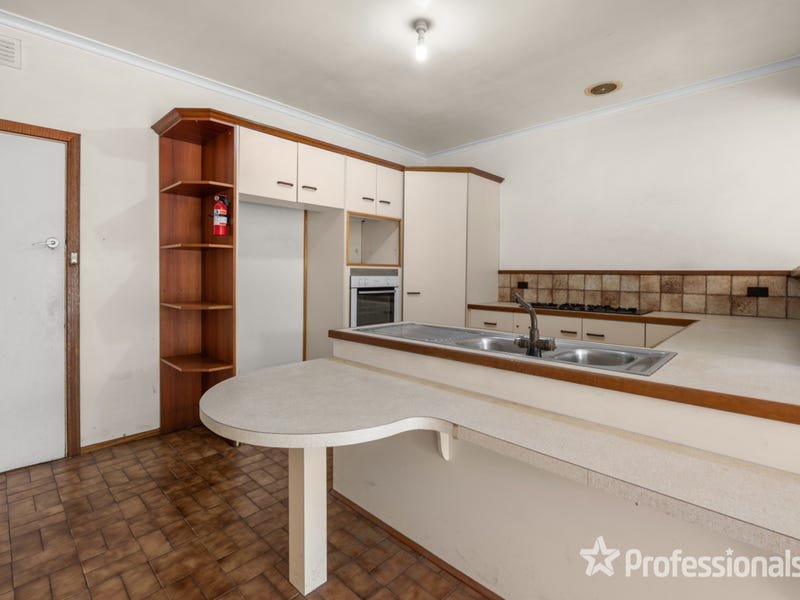 34 Lusher Road, Croydon image 2