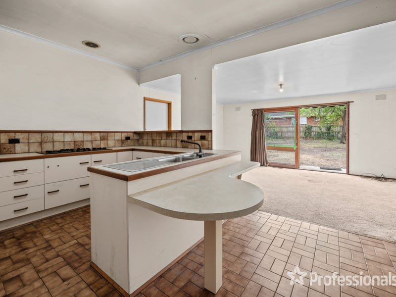 34 Lusher Road, Croydon image 5