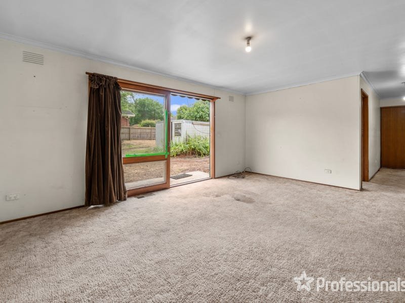 34 Lusher Road, Croydon image 6