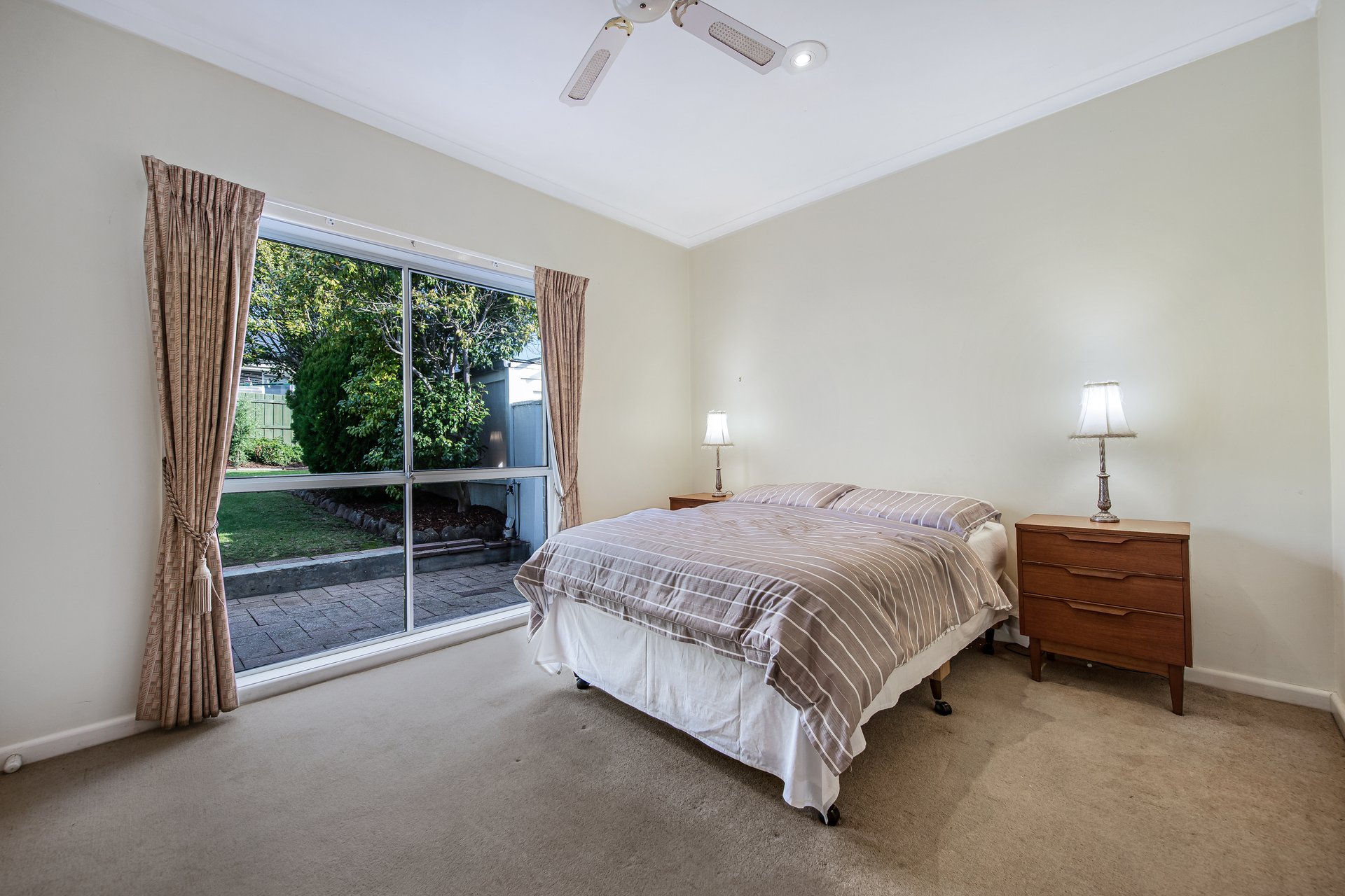 34 Lynden Grove, Mount Waverley image 8