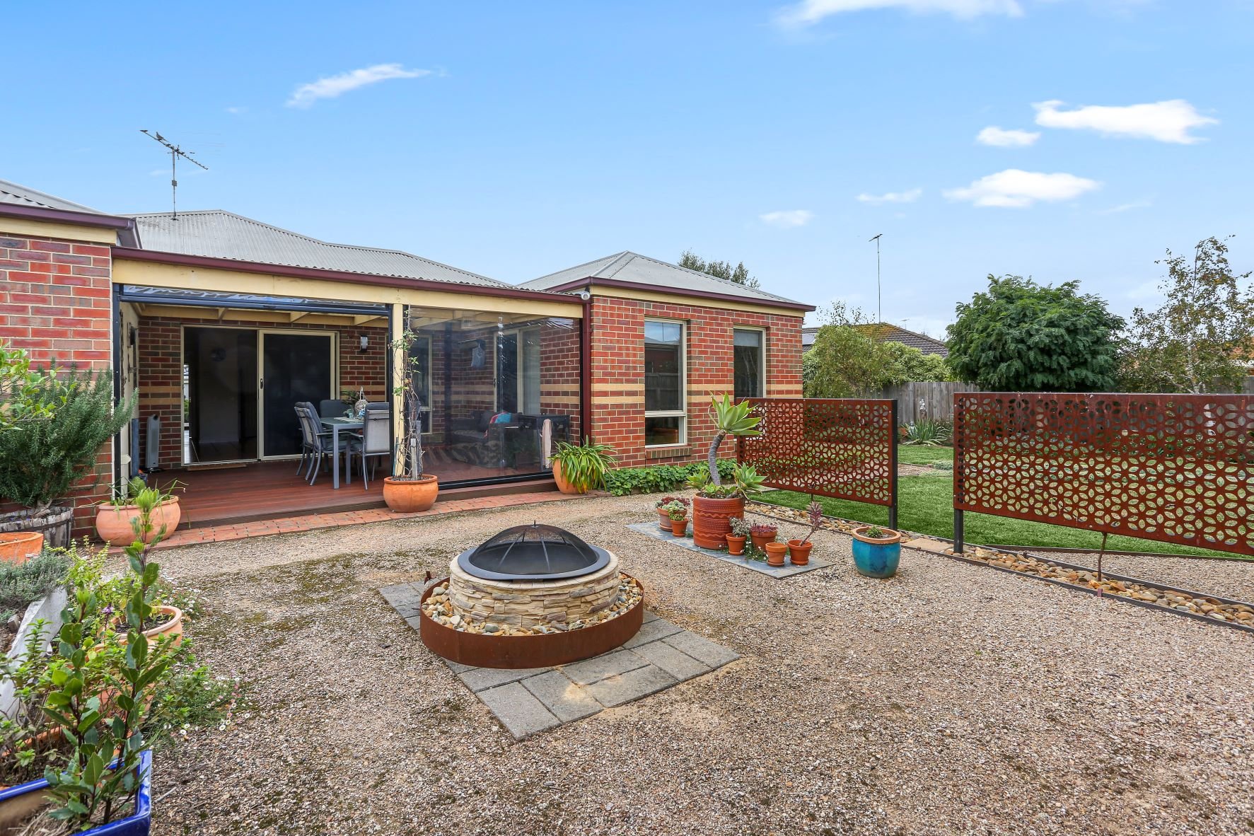 34 Mayfield Crescent, St Albans Park image 5