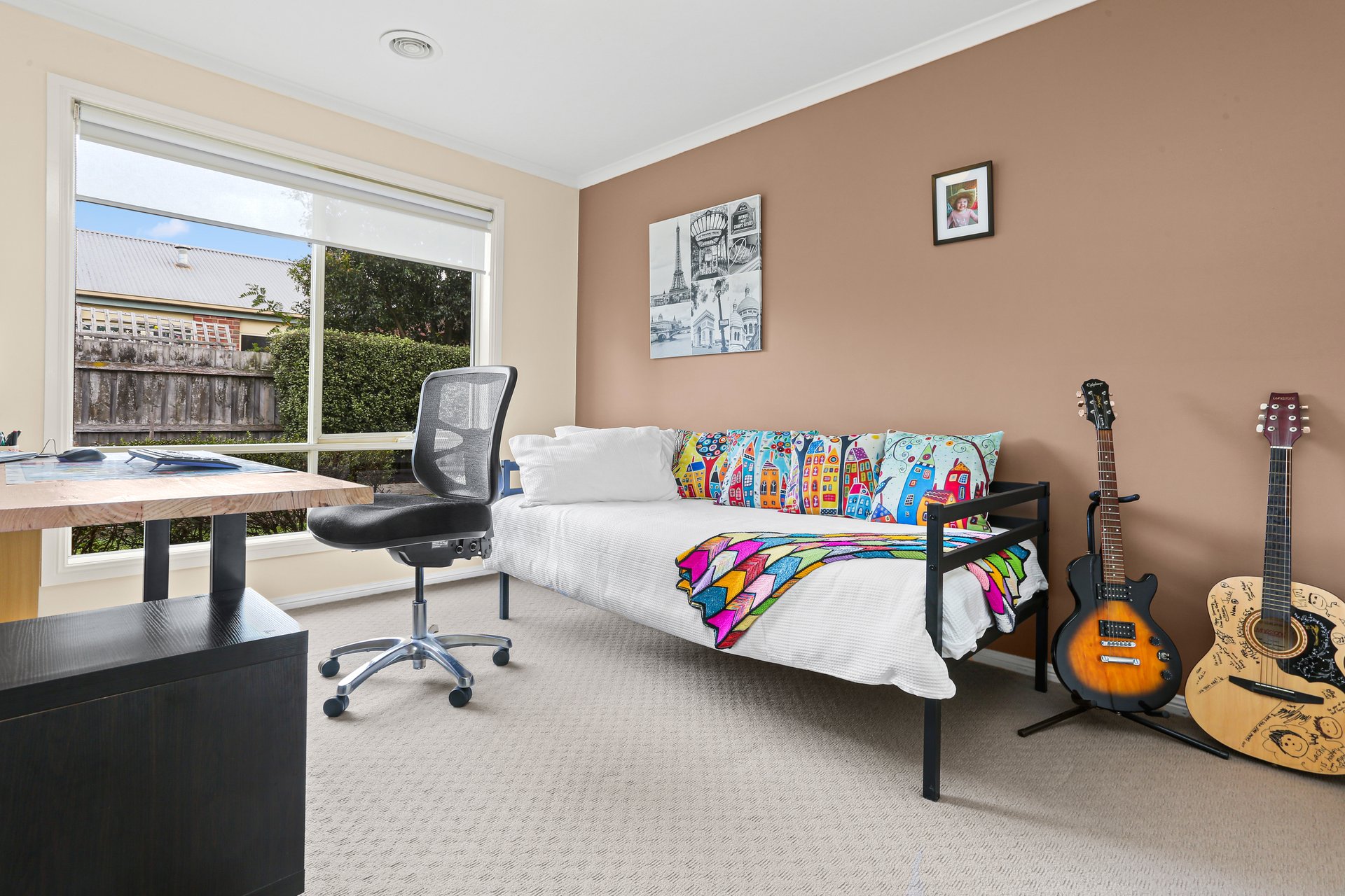 34 Mayfield Crescent, St Albans Park image 9