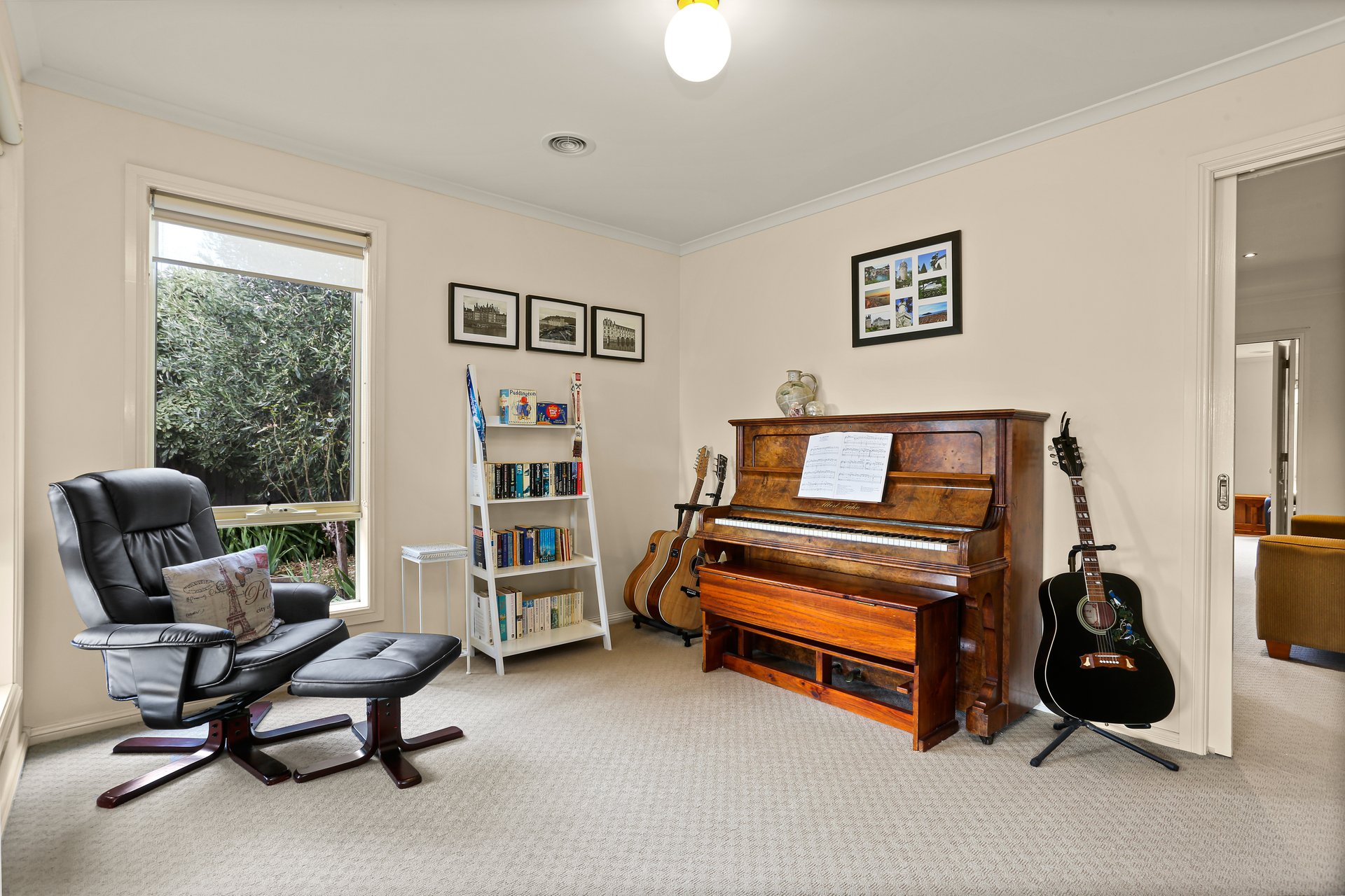 34 Mayfield Crescent, St Albans Park image 15