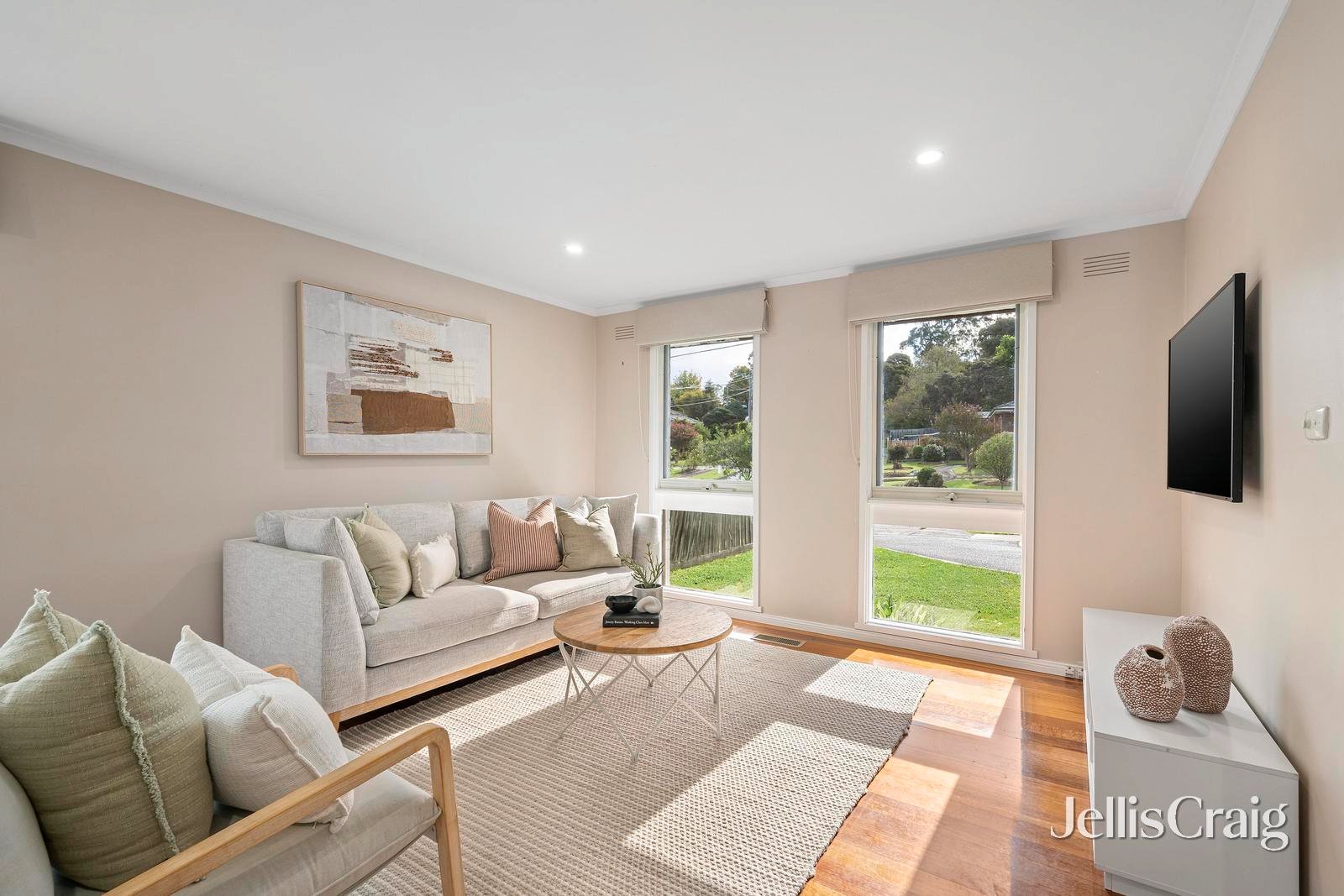 34 McDermott Avenue, Mooroolbark image 4