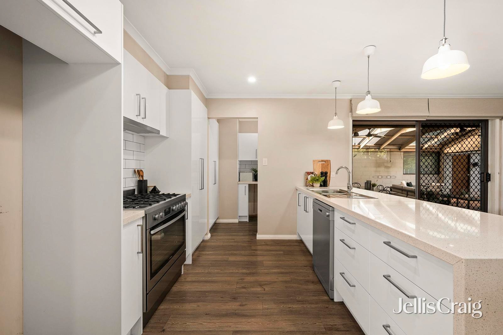 34 McDermott Avenue, Mooroolbark image 7