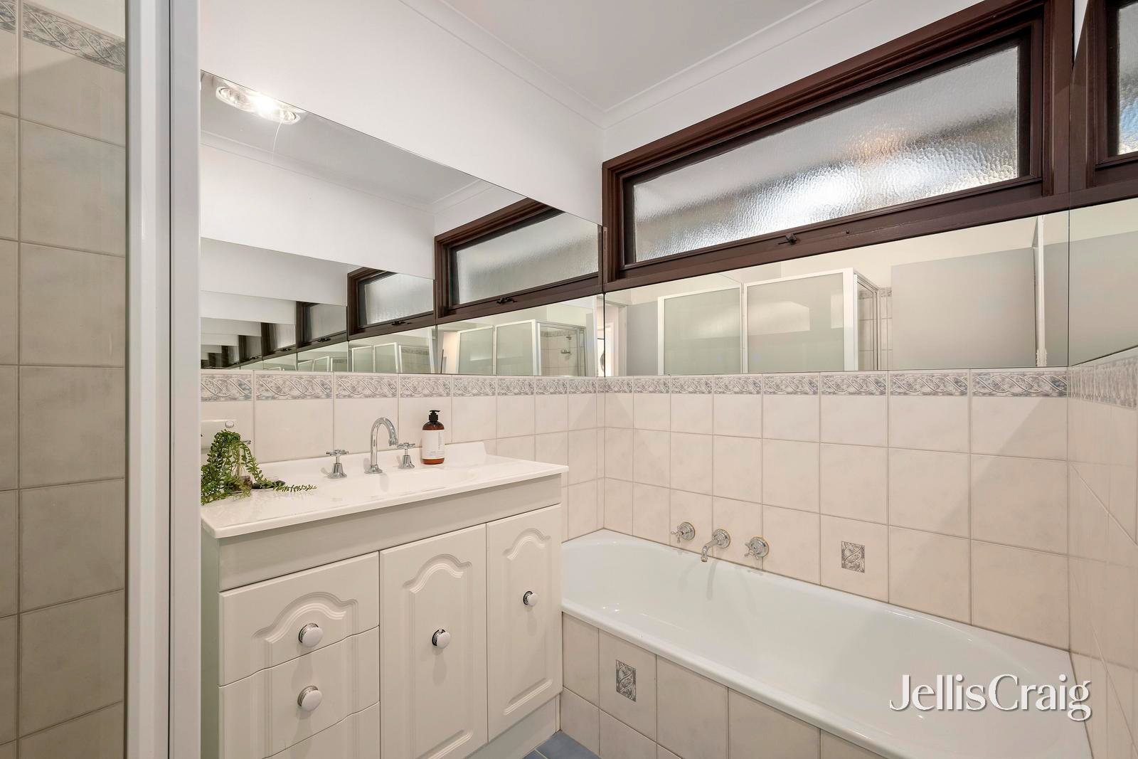 34 McDermott Avenue, Mooroolbark image 18