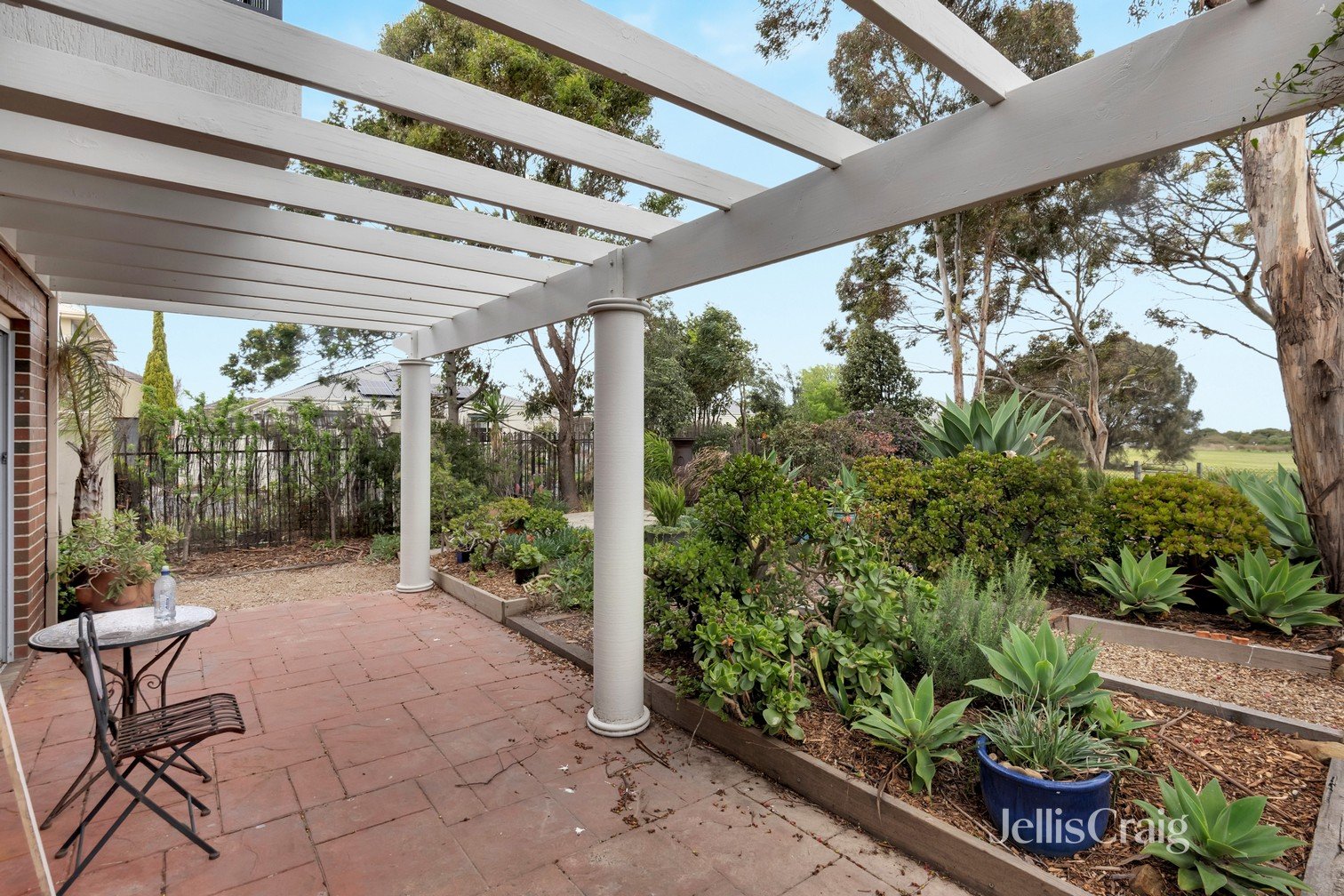 34 McGuire Crescent, Williamstown image 13