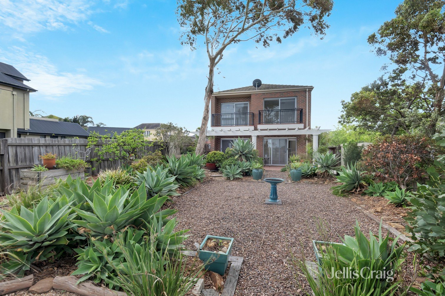 34 McGuire Crescent, Williamstown image 2