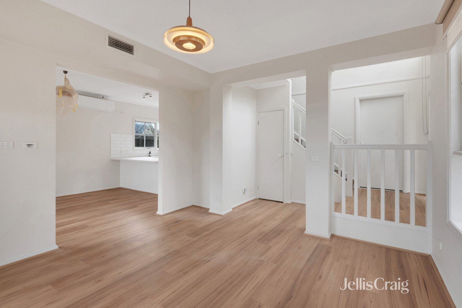 34 McGuire Crescent, Williamstown image 7