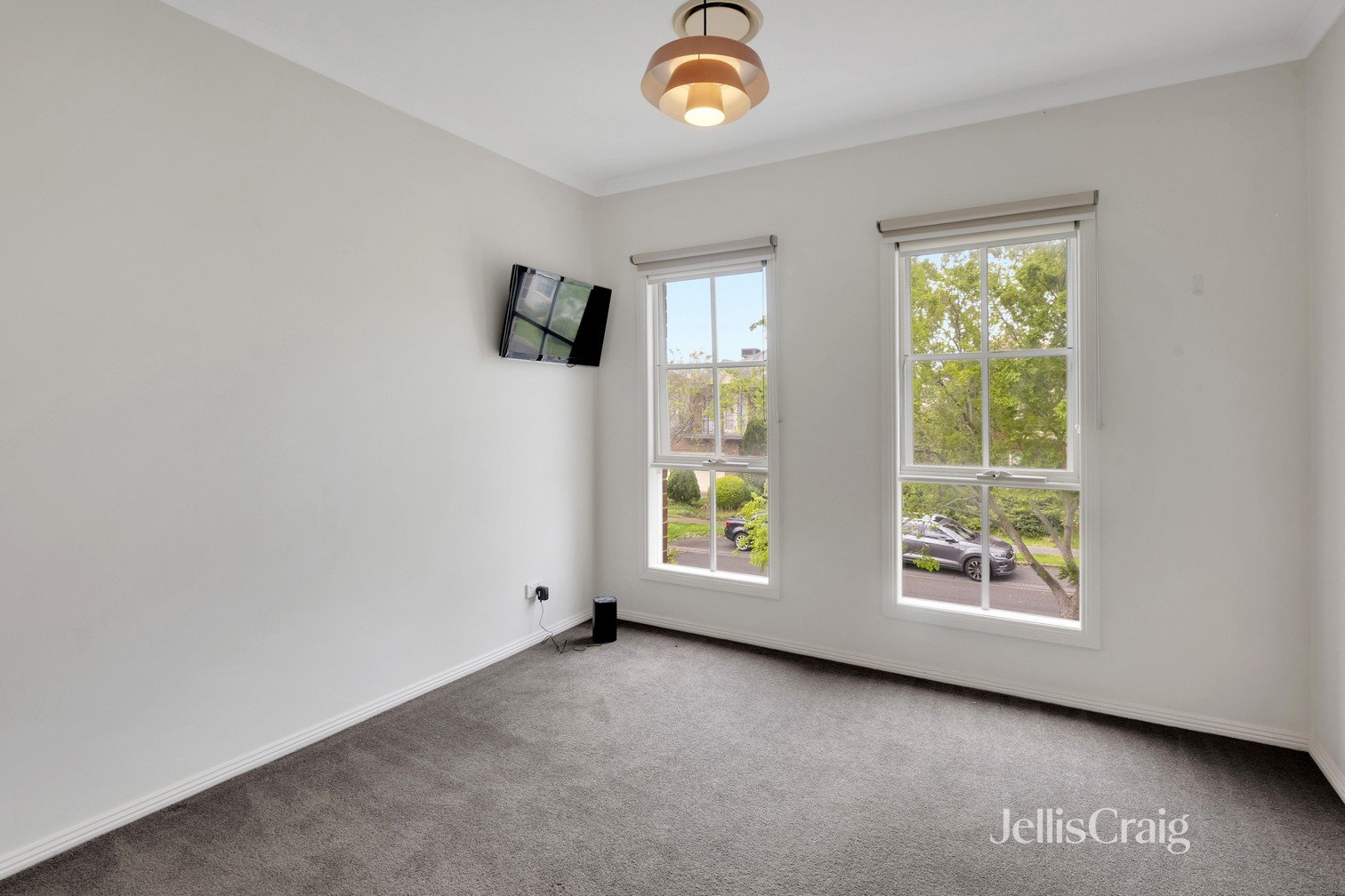 34 McGuire Crescent, Williamstown image 10