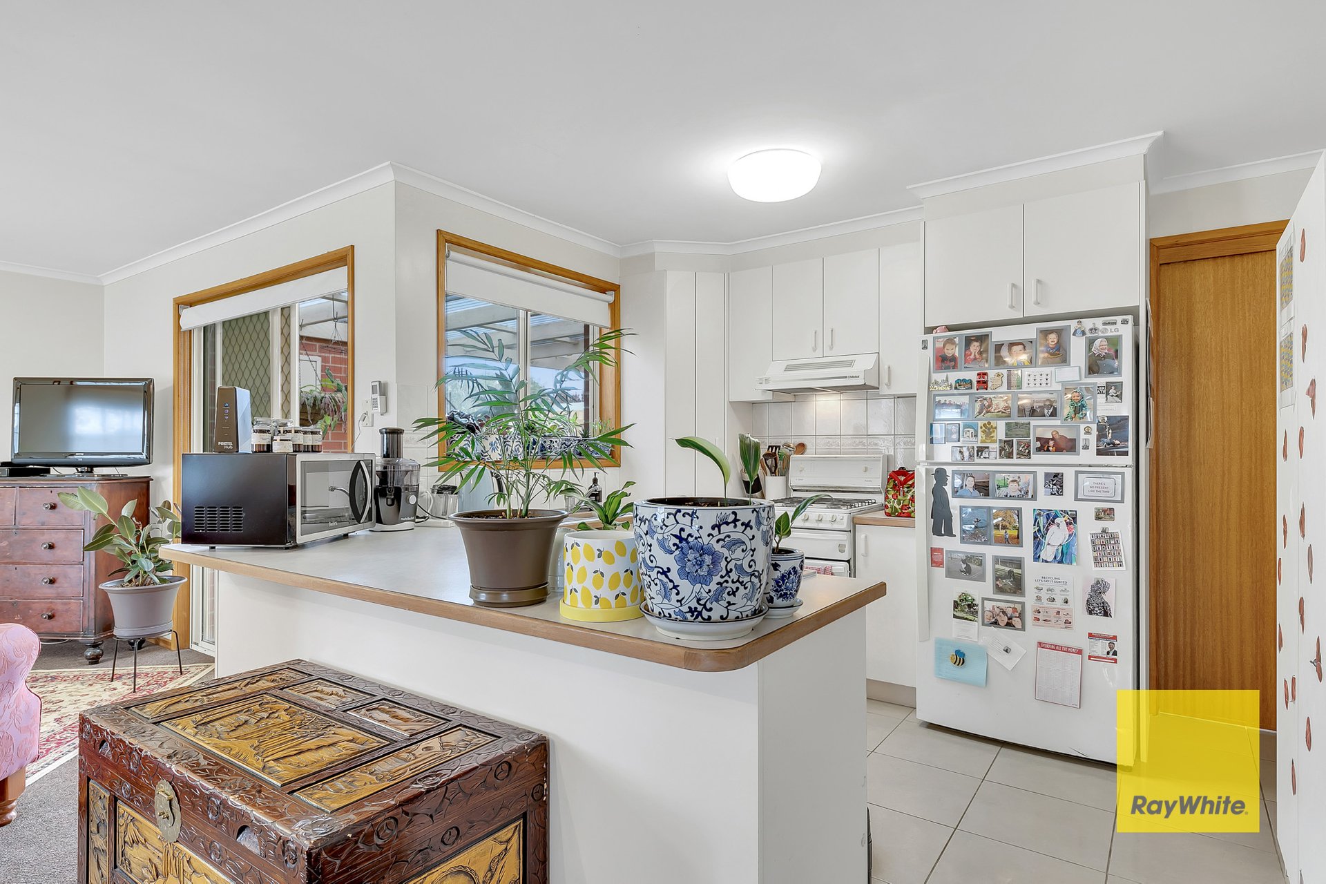 34 Meadenhall Drive, St Albans Park image 3