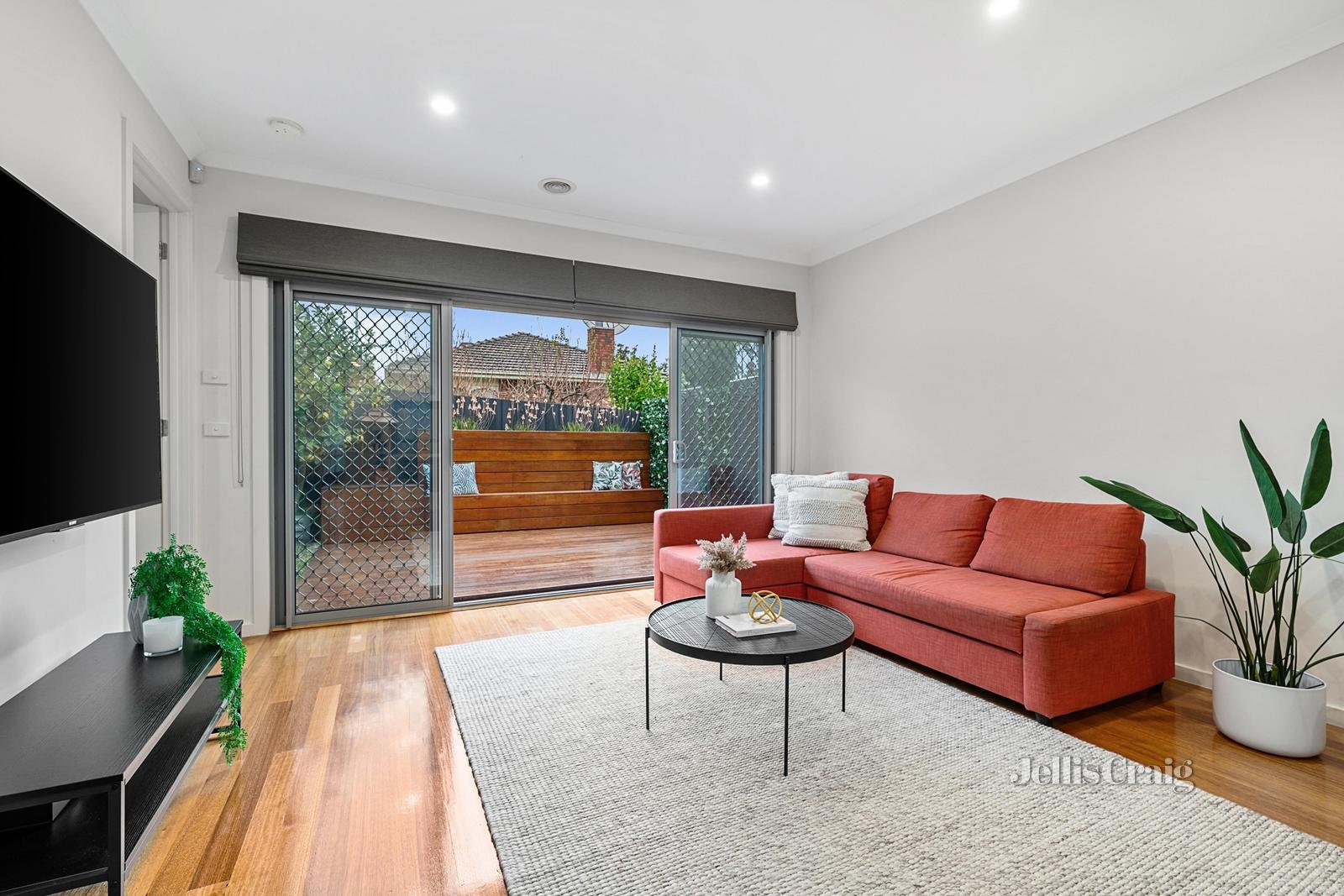 3/4 Milne Street, Mitcham image 2