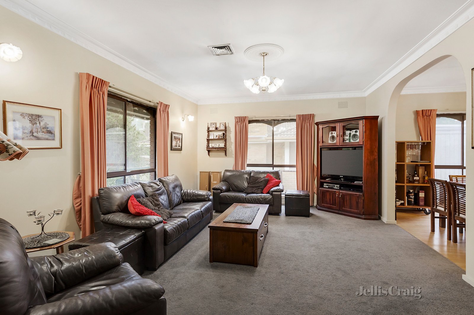 34 Miriam Street, Rosanna image 3