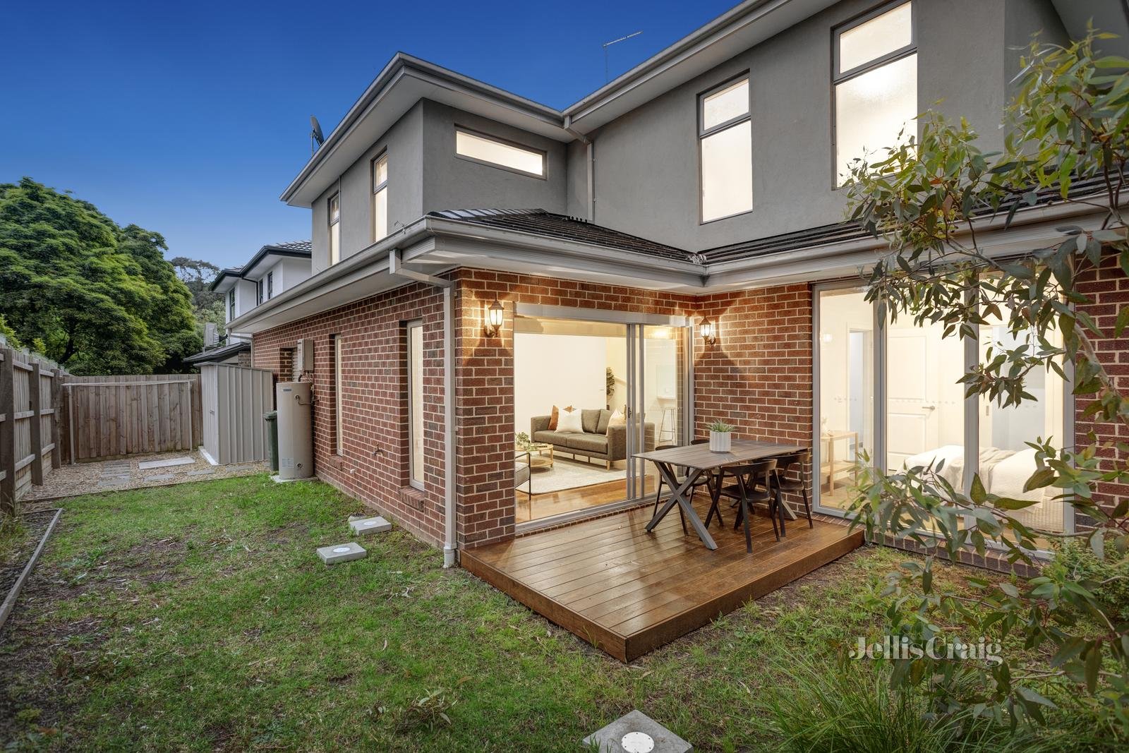 3/4 Morrison Court, Mount Waverley image 7