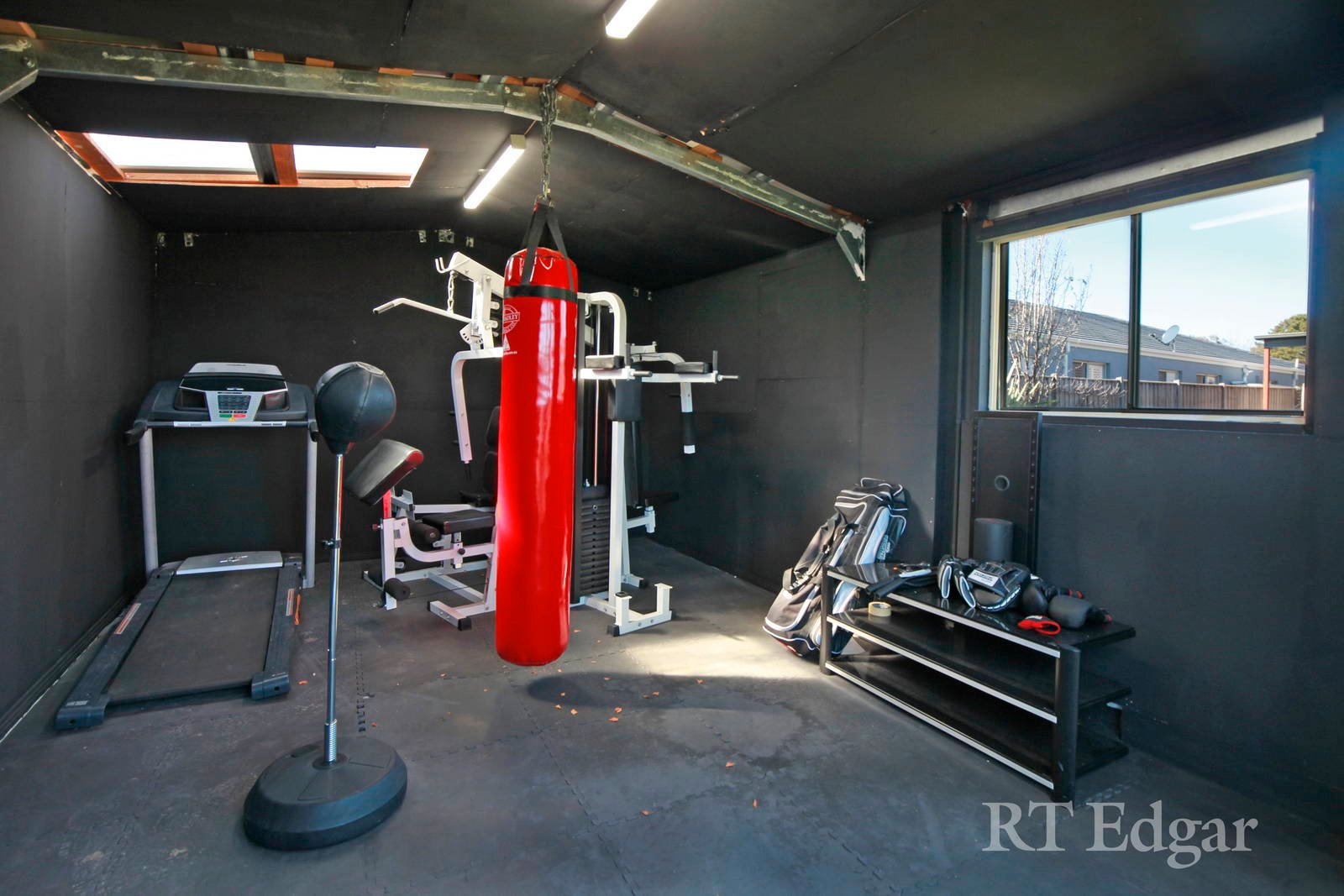 Property Gallery Thumbnail 16
