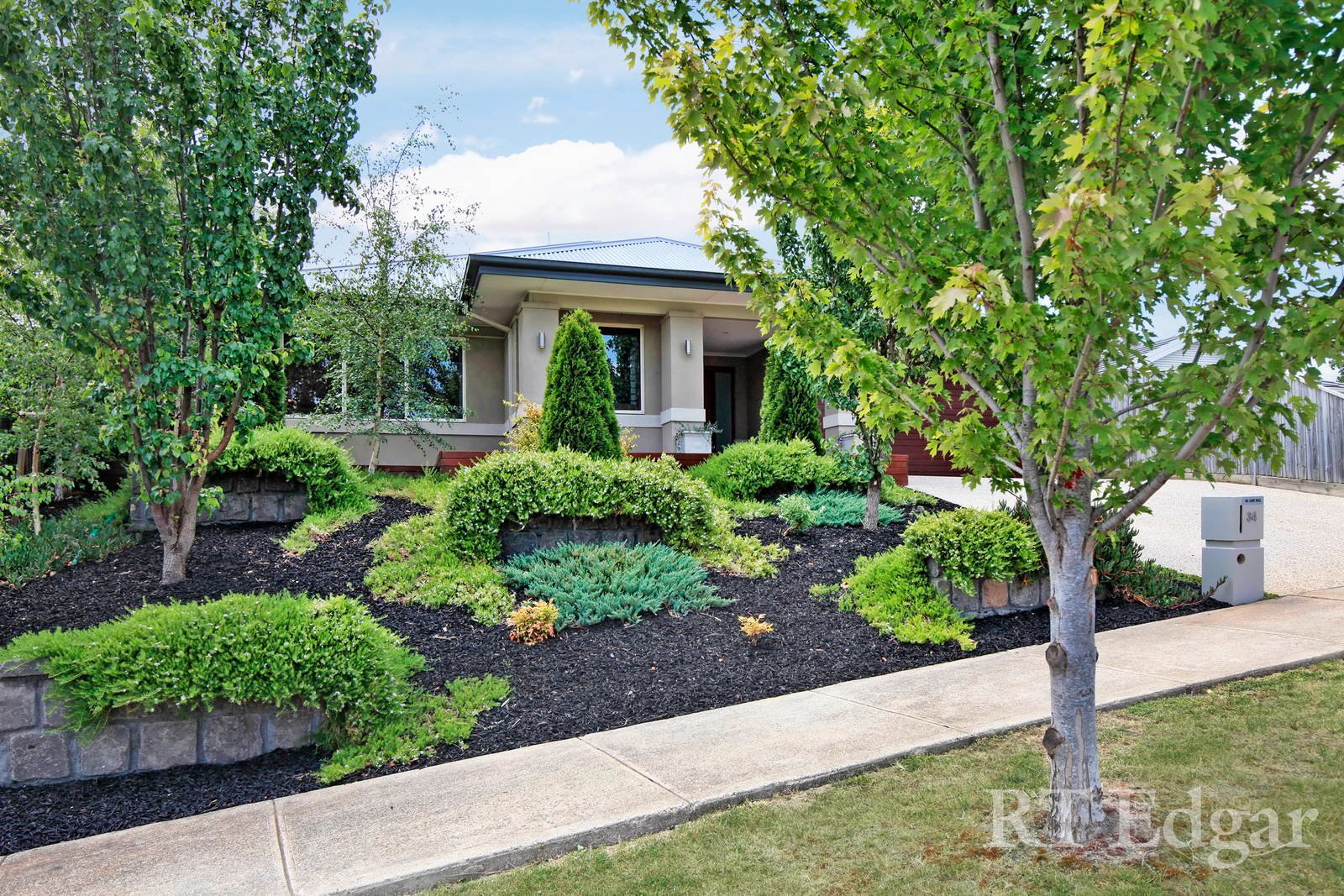 Property Gallery Thumbnail 17